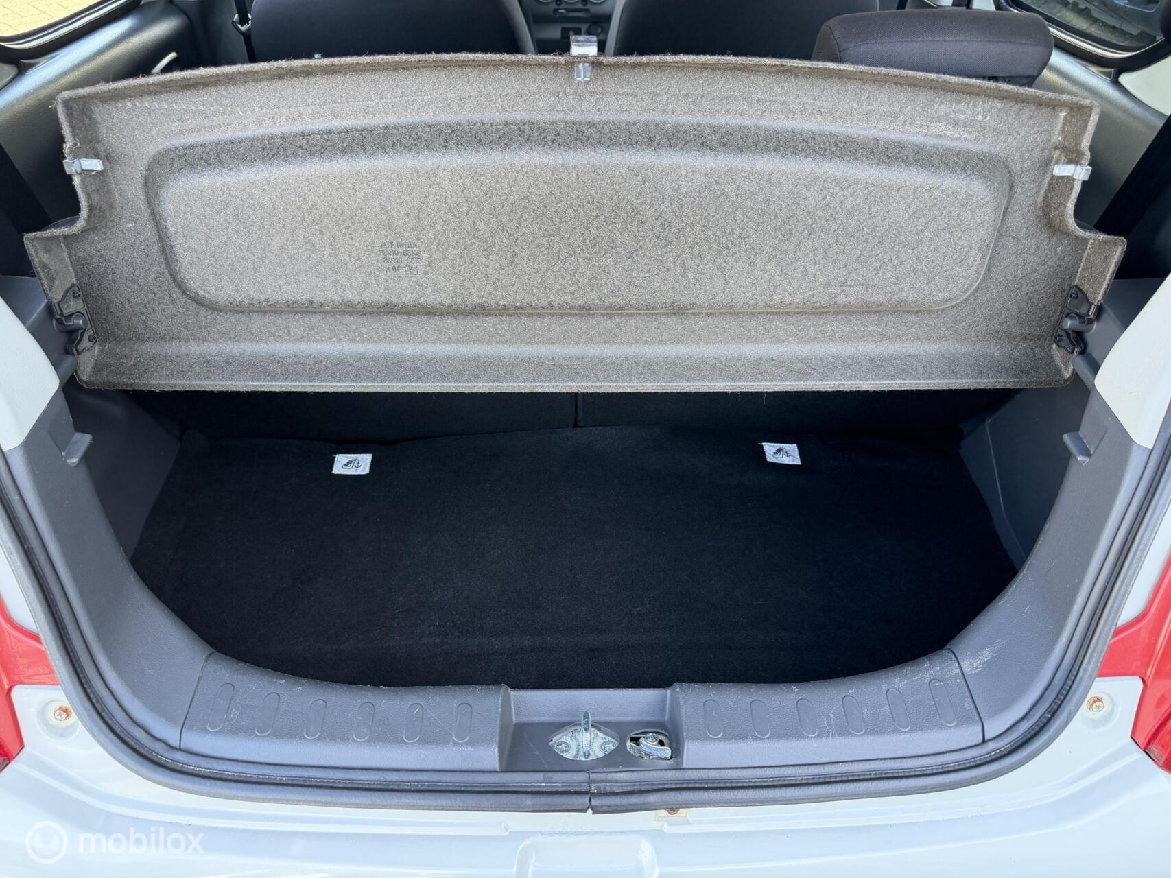 Foto van Nissan Nissan Pixo