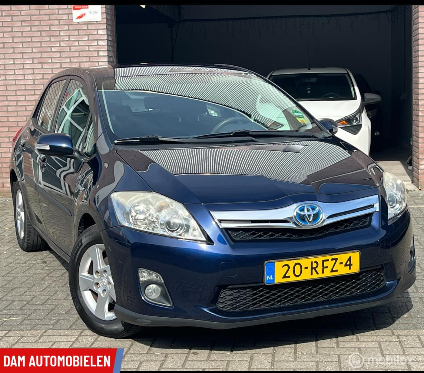 Toyota Toyota Auris 1.8 Full Hybrid Aspiration  Airco,Cruis C,NAP,Dealer onderhouden! 2011 - voorkant
