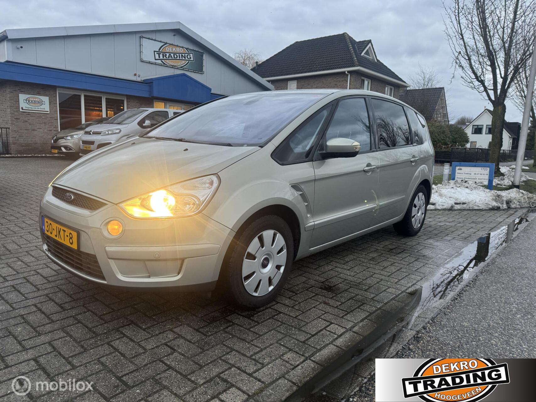 Ford S-max 2.0-16V dealer onderhouden! Clima navi trekhaak 2009 - voorkant