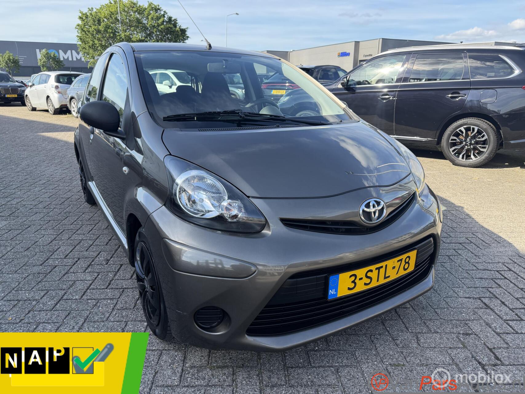 Toyota Toyota Aygo 1.0 VVT-i Now,Airco,5drs,Navi,Nap,2de eigenaar 2013 - voorkant