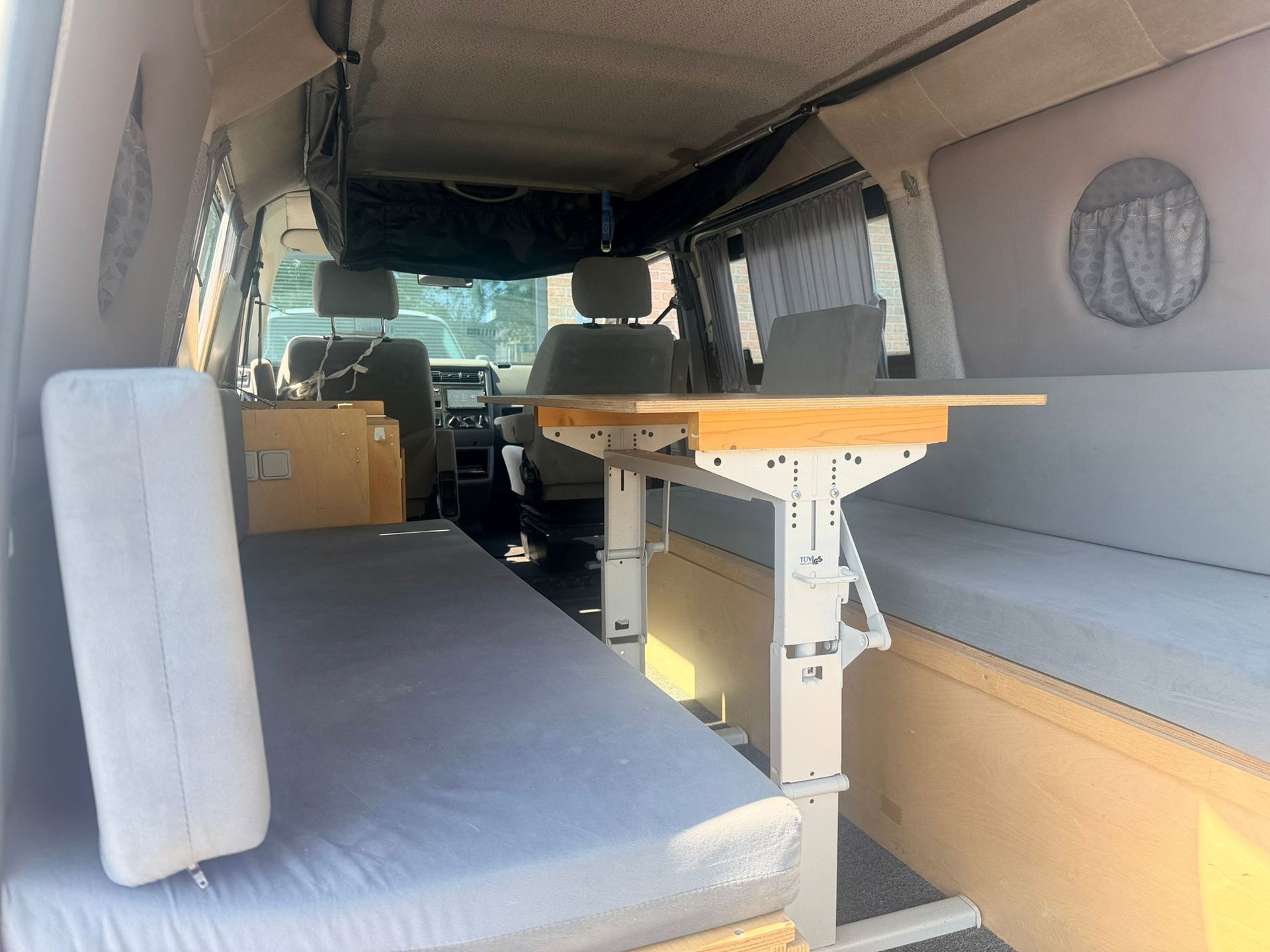 Foto van Volkswagen Transporter Bestel 1,0 Tdi 75 KW
