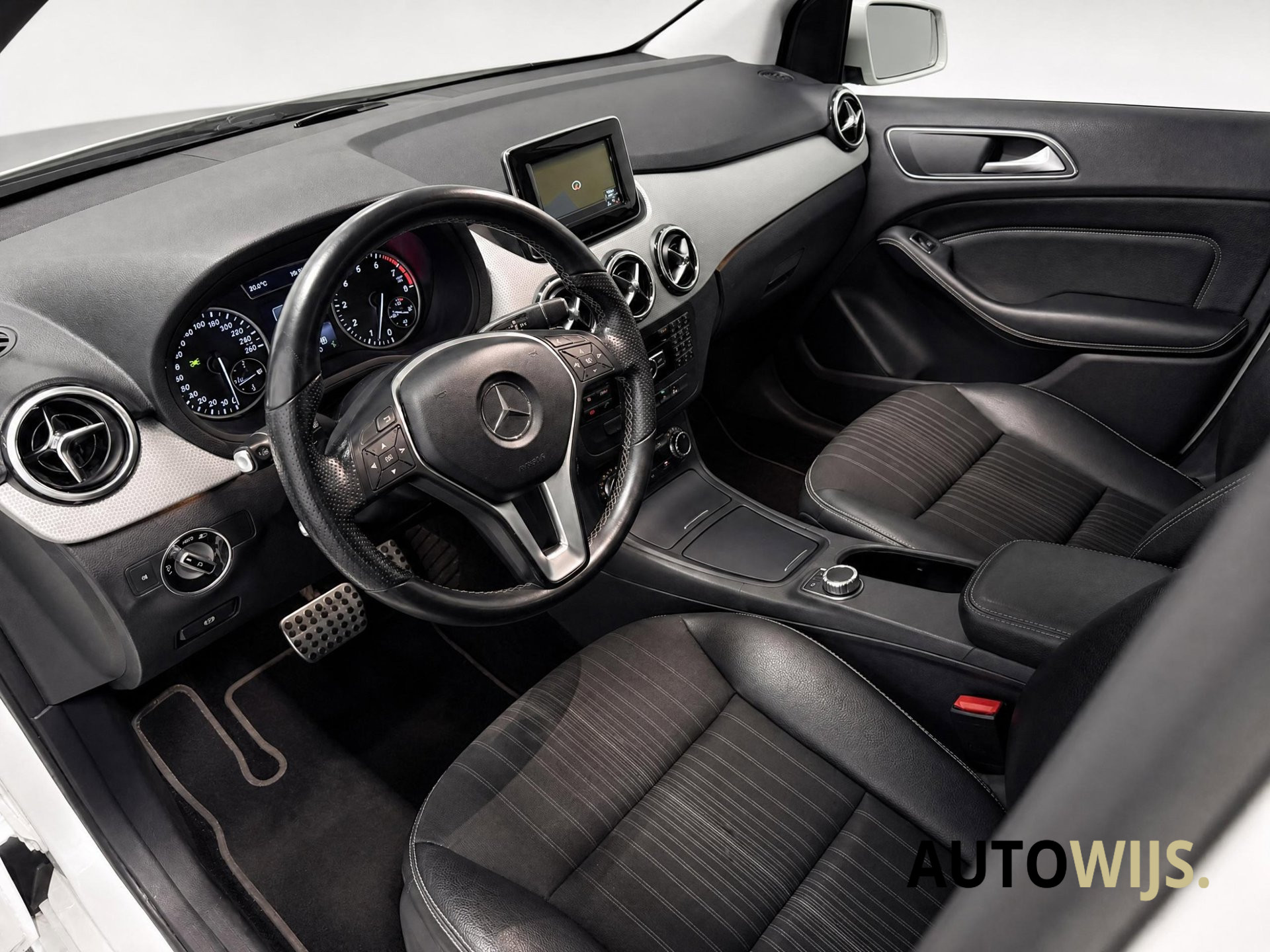 Foto van Mercedes-Benz B 180
