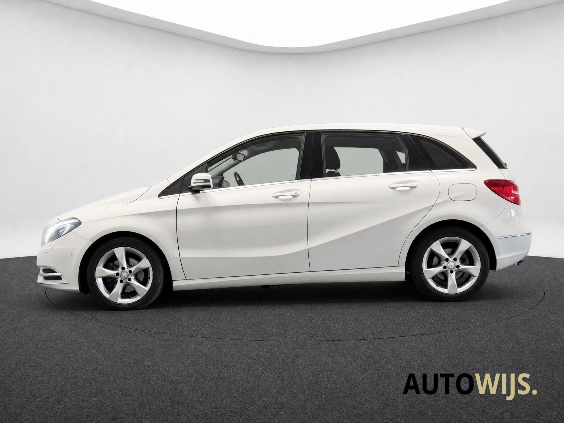 Foto van Mercedes-Benz B 180