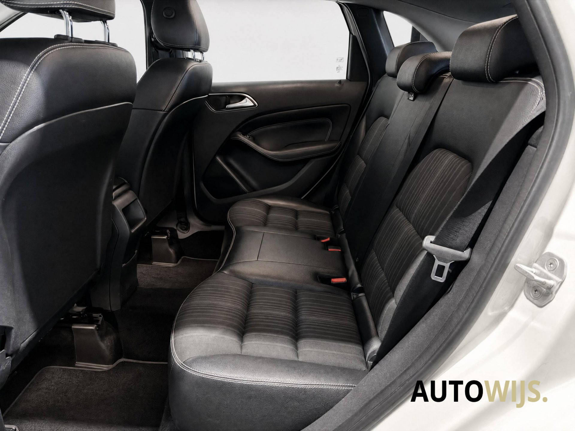 Foto van Mercedes-Benz B 180