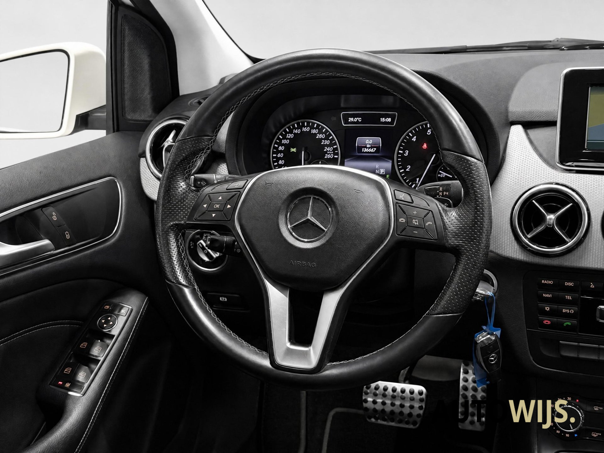 Foto van Mercedes-Benz B 180