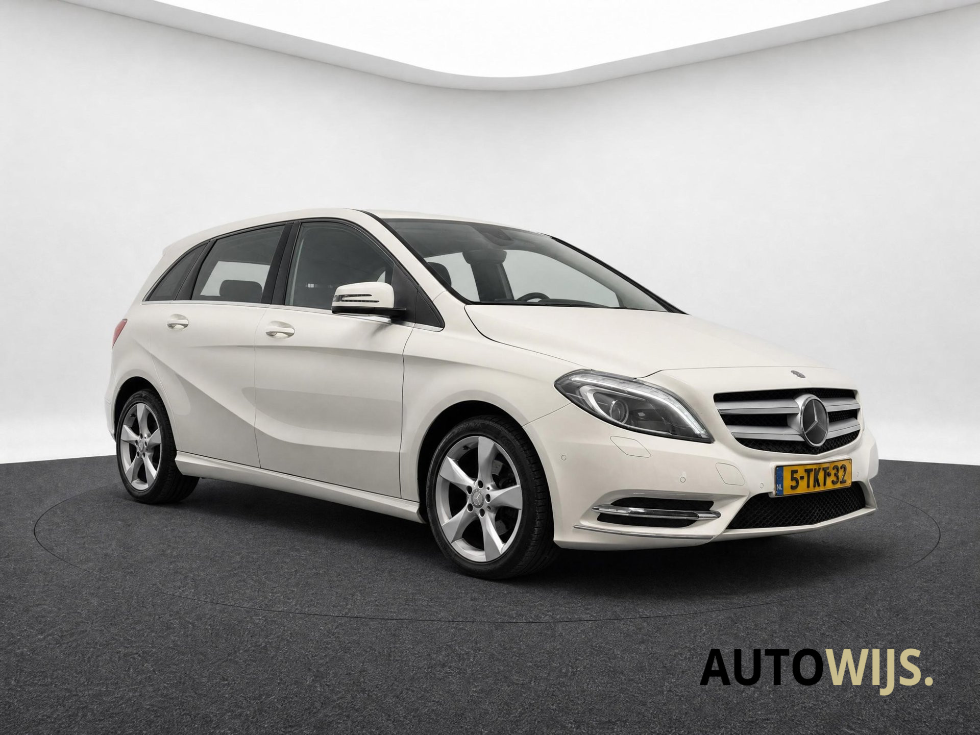 Foto van Mercedes-Benz B 180