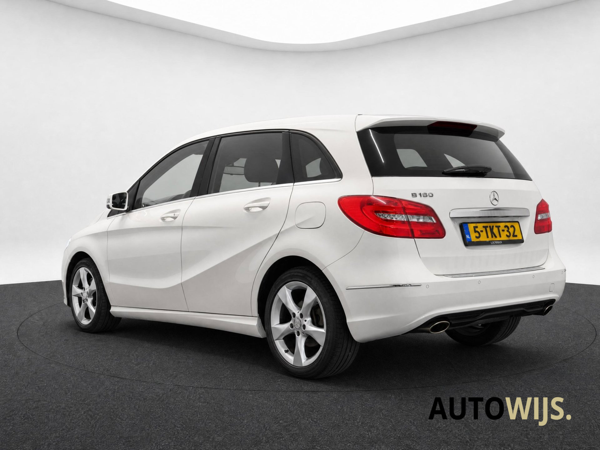Foto van Mercedes-Benz B 180