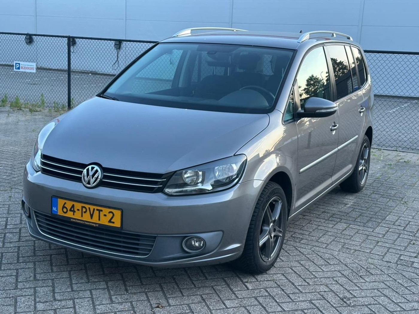 Foto van VOLKSWAGEN TOURAN