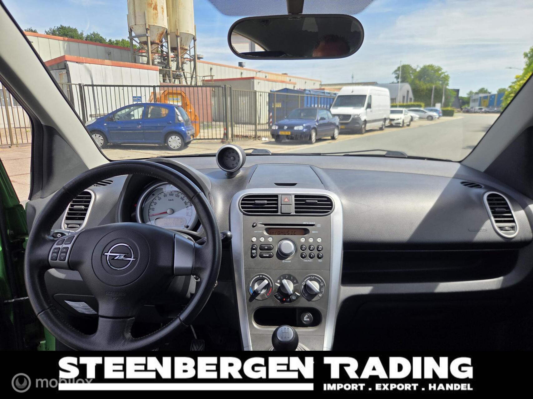 Foto van Opel Agila
