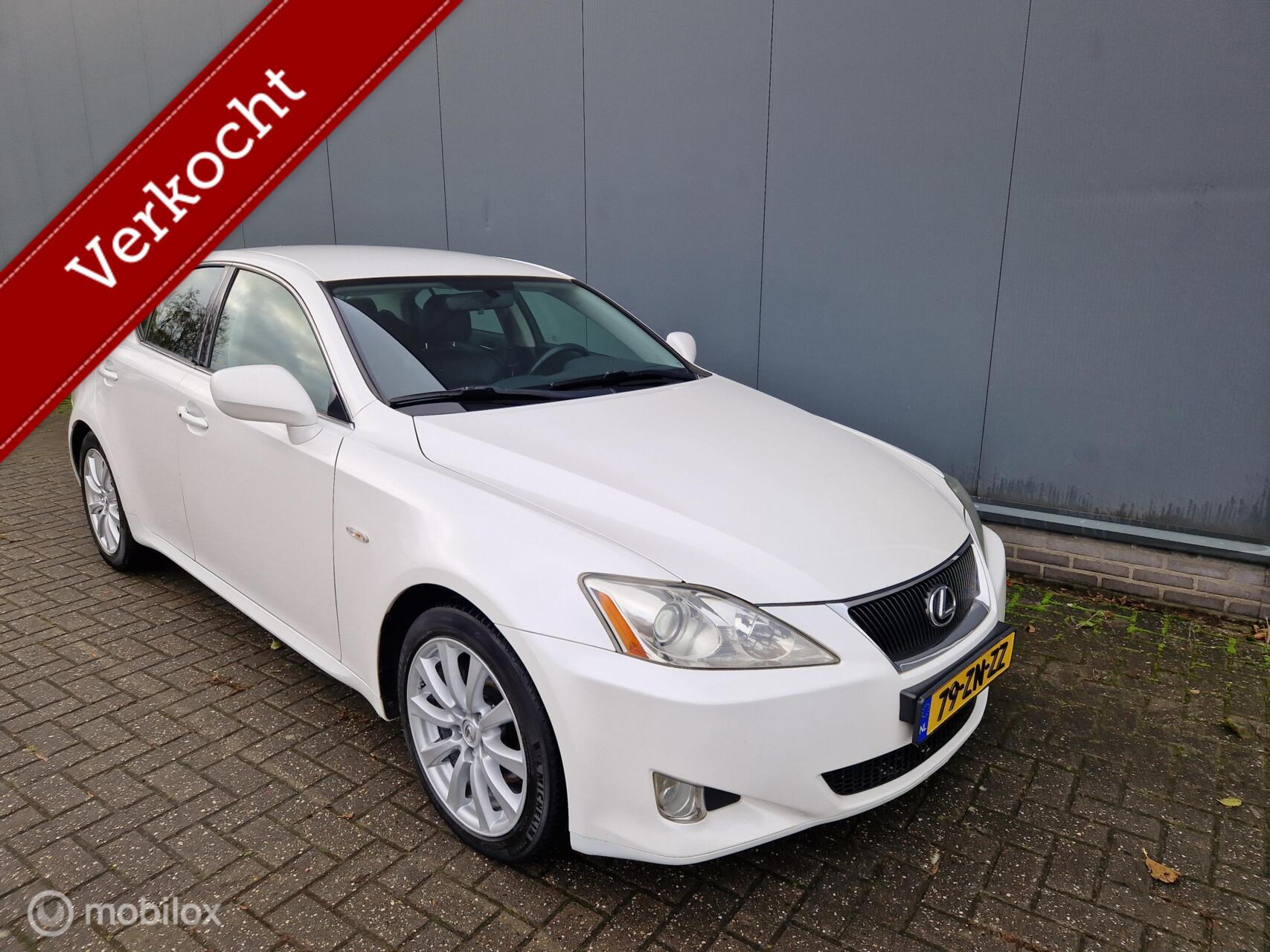 Foto van Lexus IS