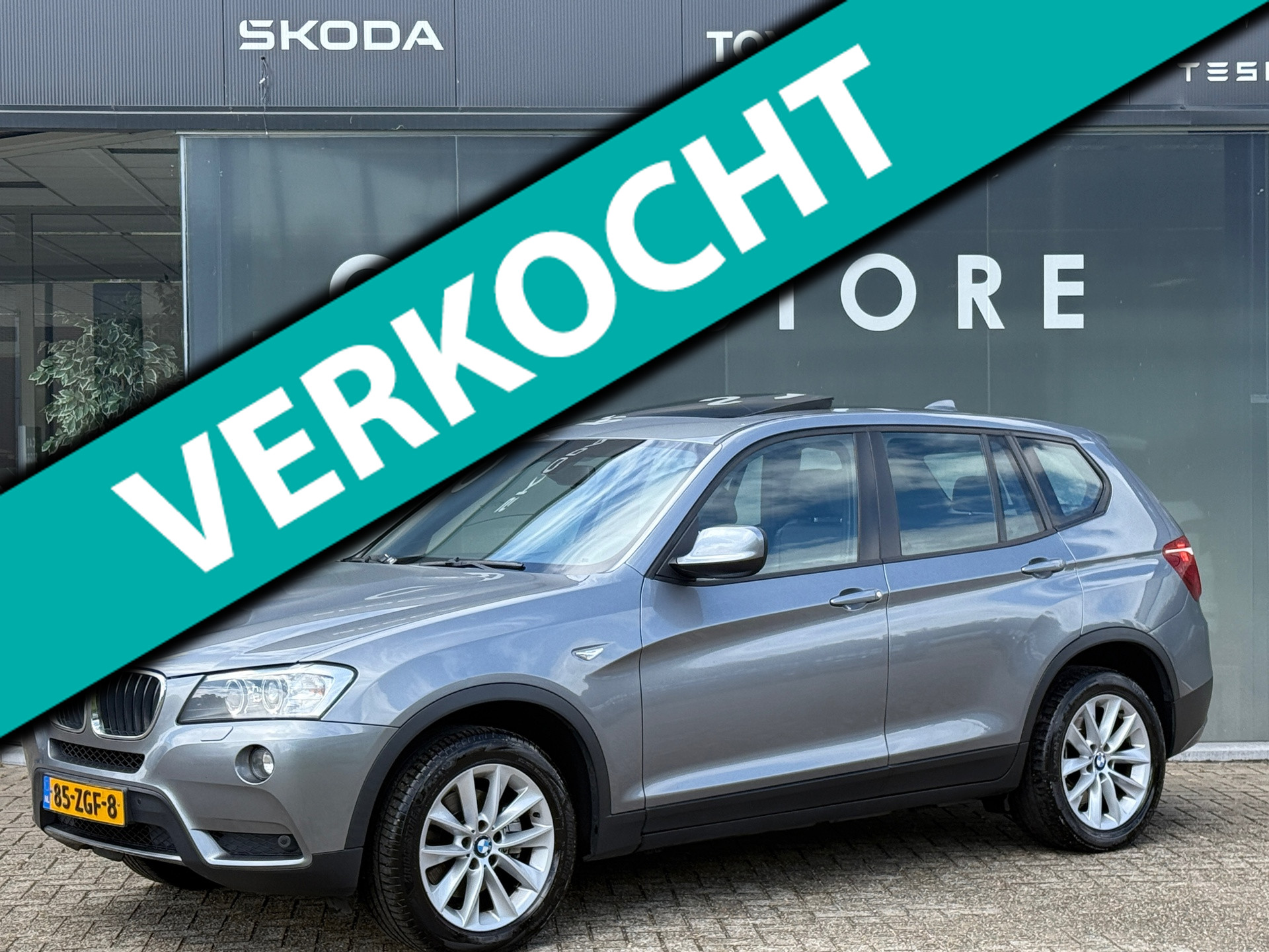 BMW X Reihe XDrive20i Upgrade Edition Pano Navi Stoelverwarming 2012 - voorkant