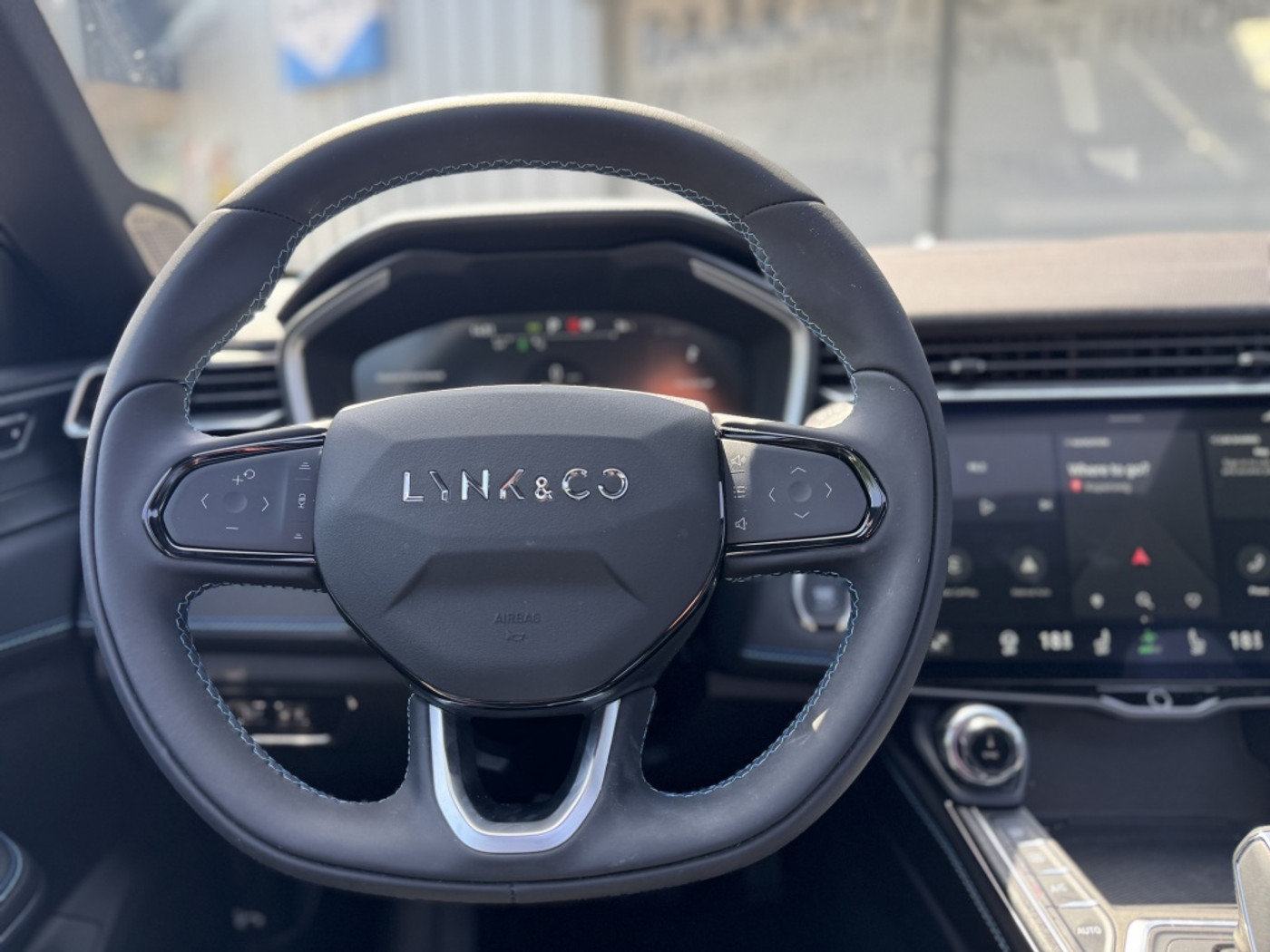 Foto van Lynk&co LYNK & Co 01
