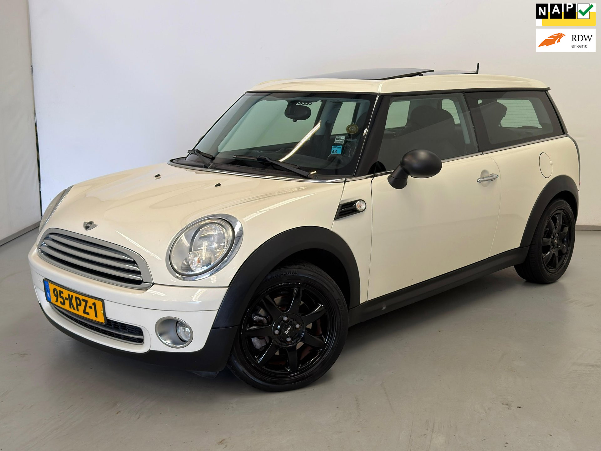 Foto van MINI ONE CLUBMAN