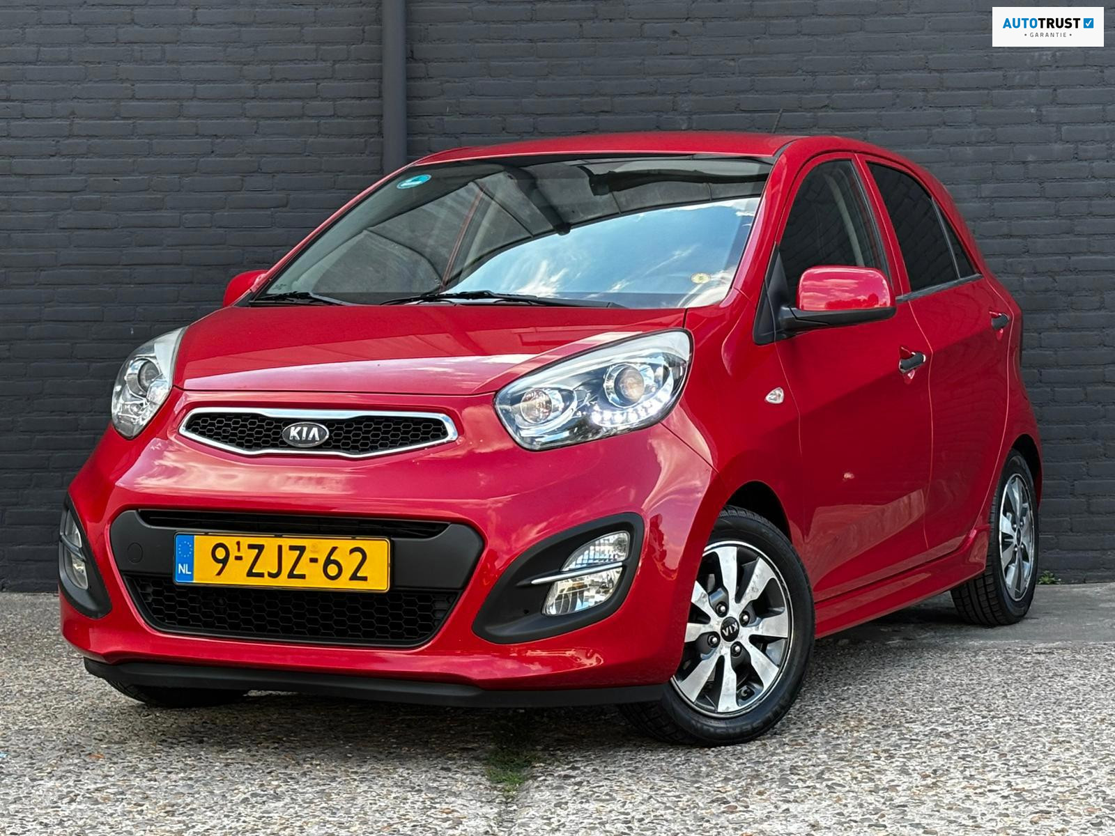 Kia Picanto 1.0 CVVT X-treme LEDER | CRUISE | ELEK RAMEN | AIRCO | NWE APK 2015 - voorkant