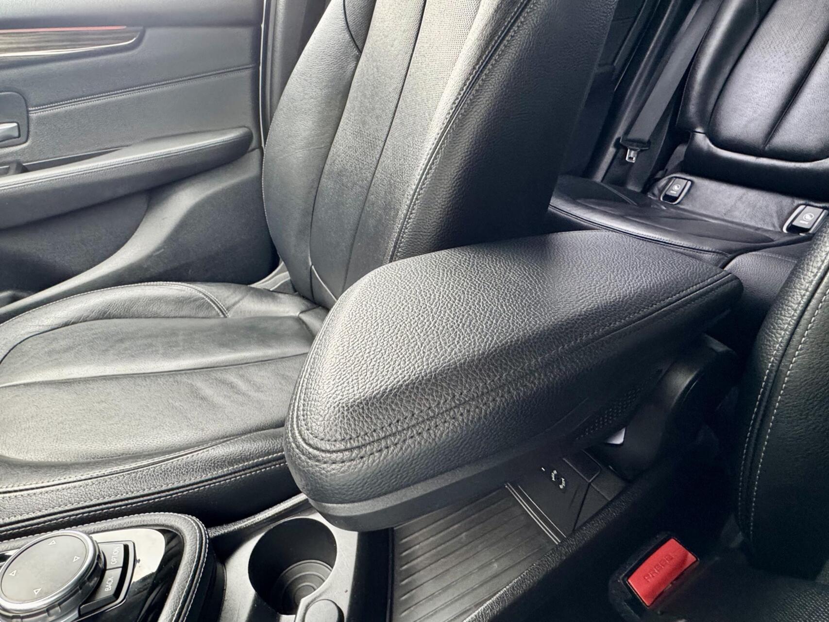 Foto van BMW 220i Active Tourer