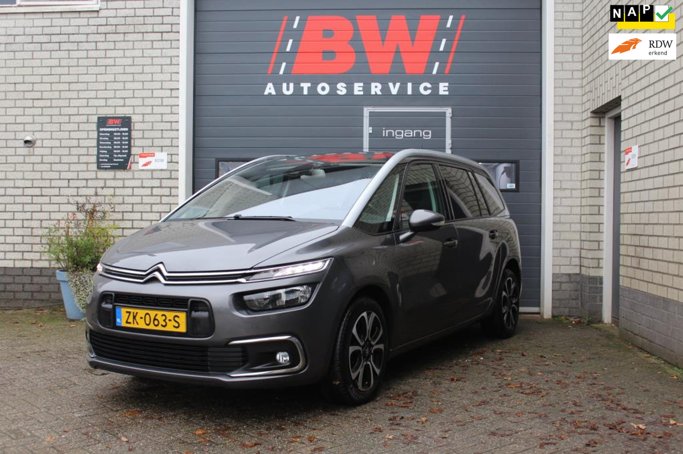 Citroen C4 Spacetourer 1.2 PureTech Business NIEUWE MOTOR 2019 - voorkant