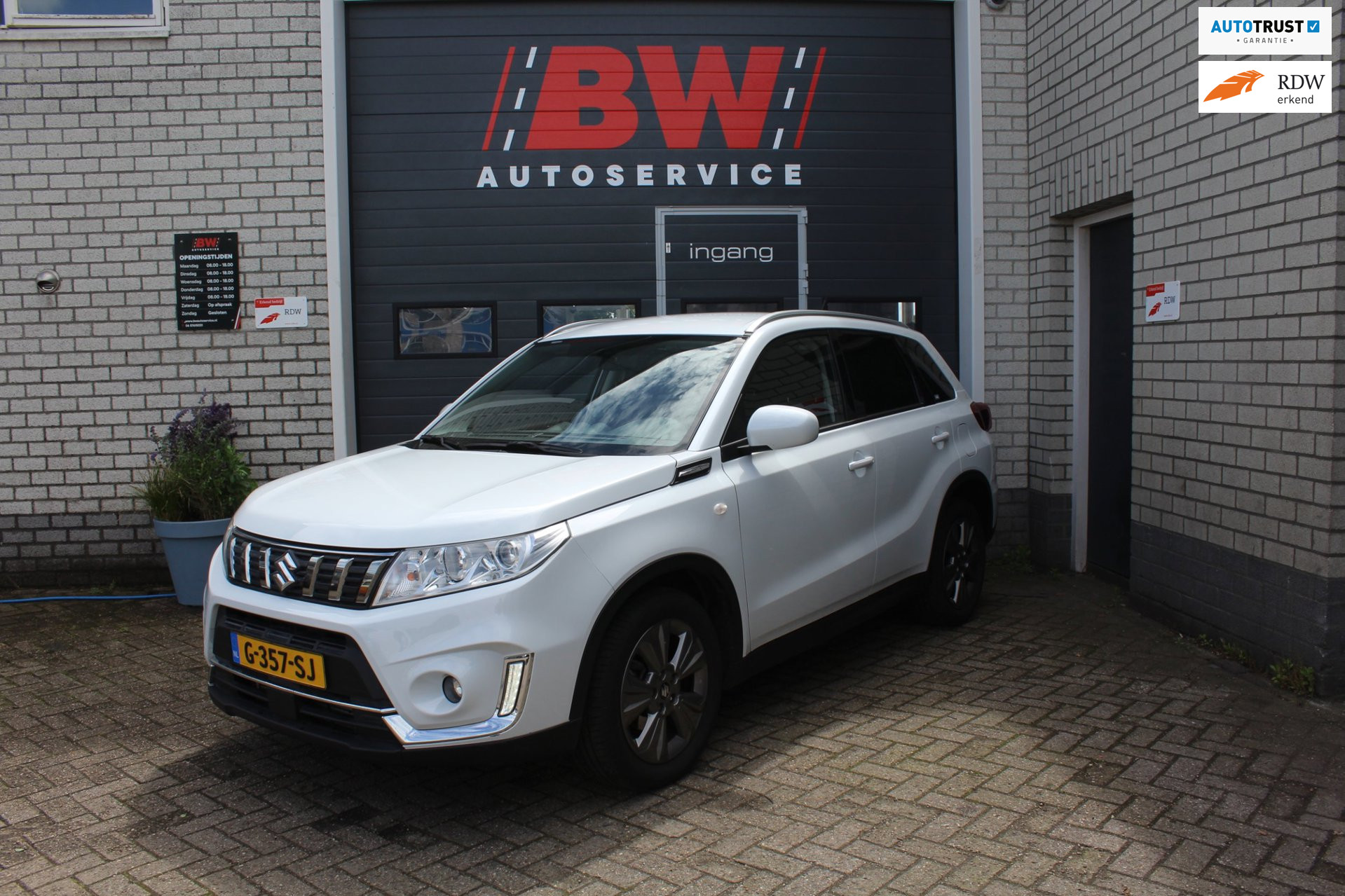 Suzuki Vitara 1.0 Boosterjet Select 2019 - voorkant