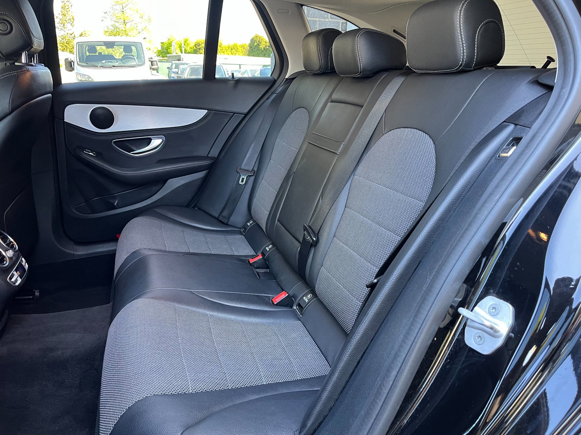 Foto van Mercedes-Benz C 350 E