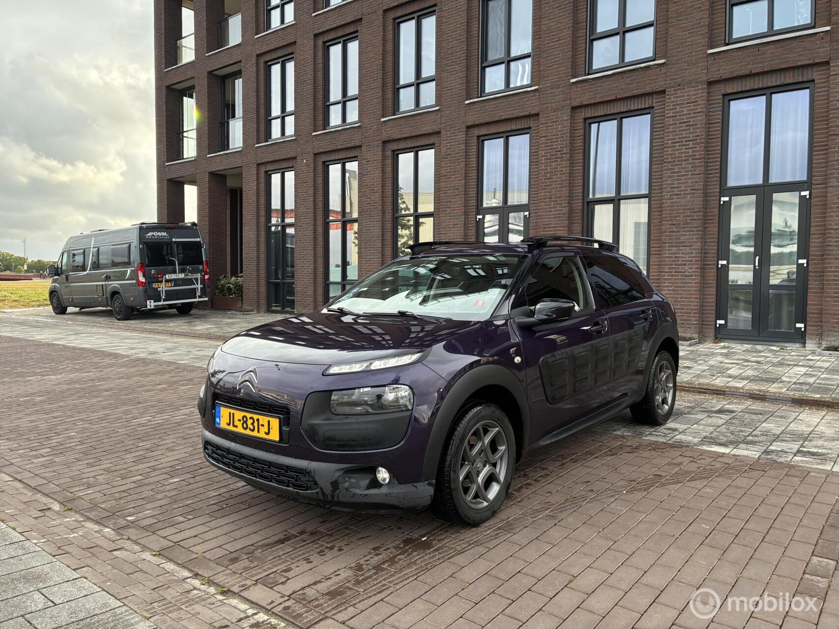Citroen C4 Cactus 1.2 PureTech Business Plus Clima Led NAP ! 2015 - voorkant