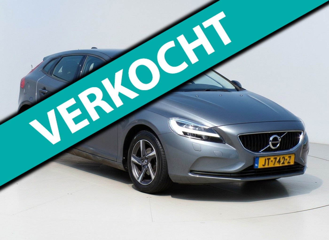 Volvo V40 2.0 D2 Kinetic|Navi|Cruise|LED|CAM|Trekhaak|PDC|BT 2016 - voorkant