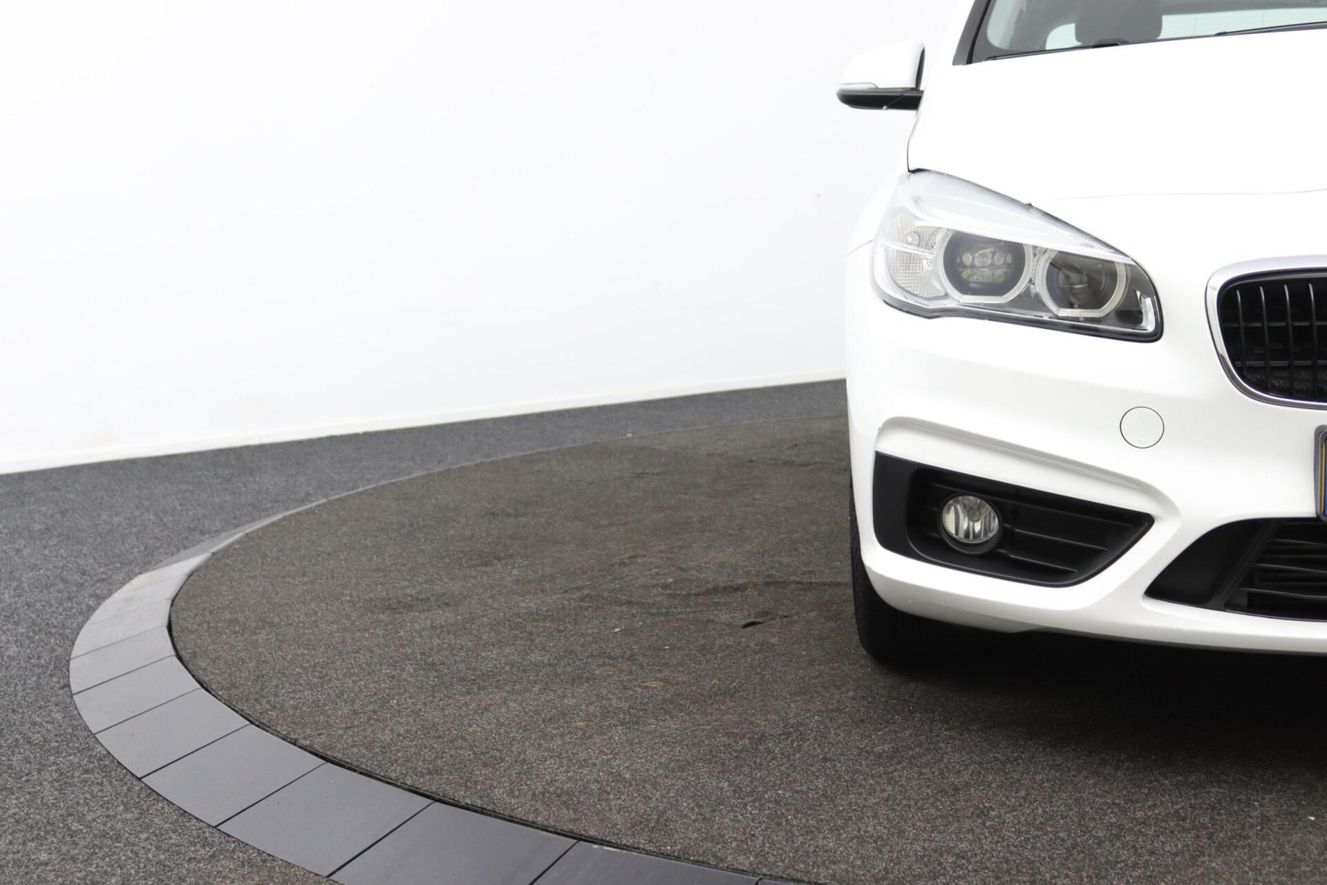 Foto van BMW 218i Active Tourer