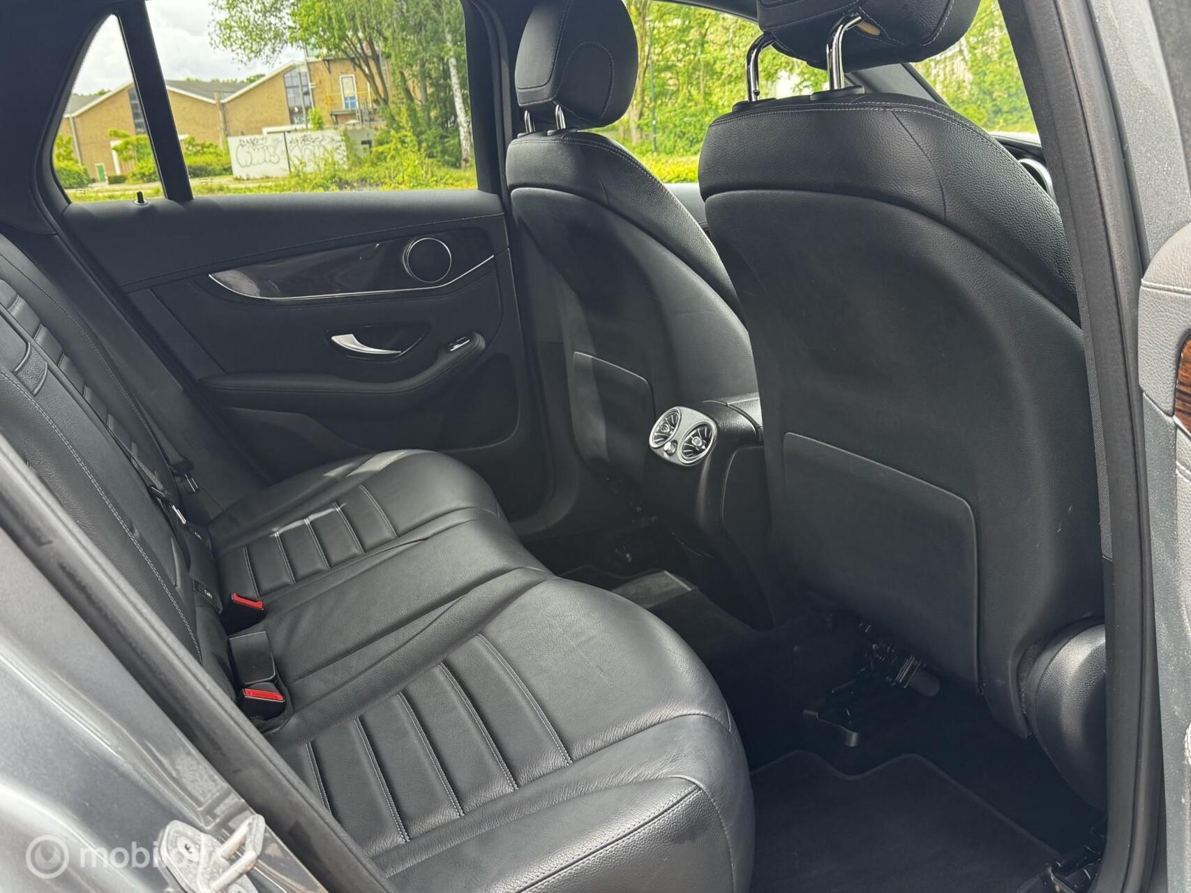 Foto van Mercedes-Benz GLC 300 E 4Matic