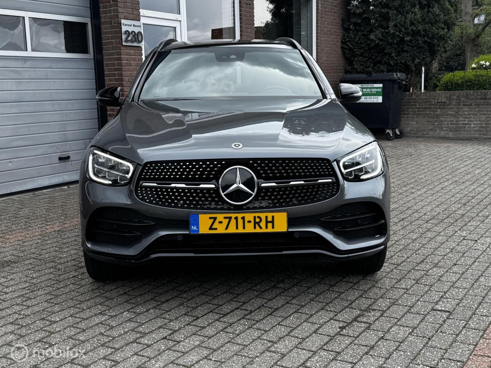 Foto van Mercedes-Benz GLC 300 E 4Matic