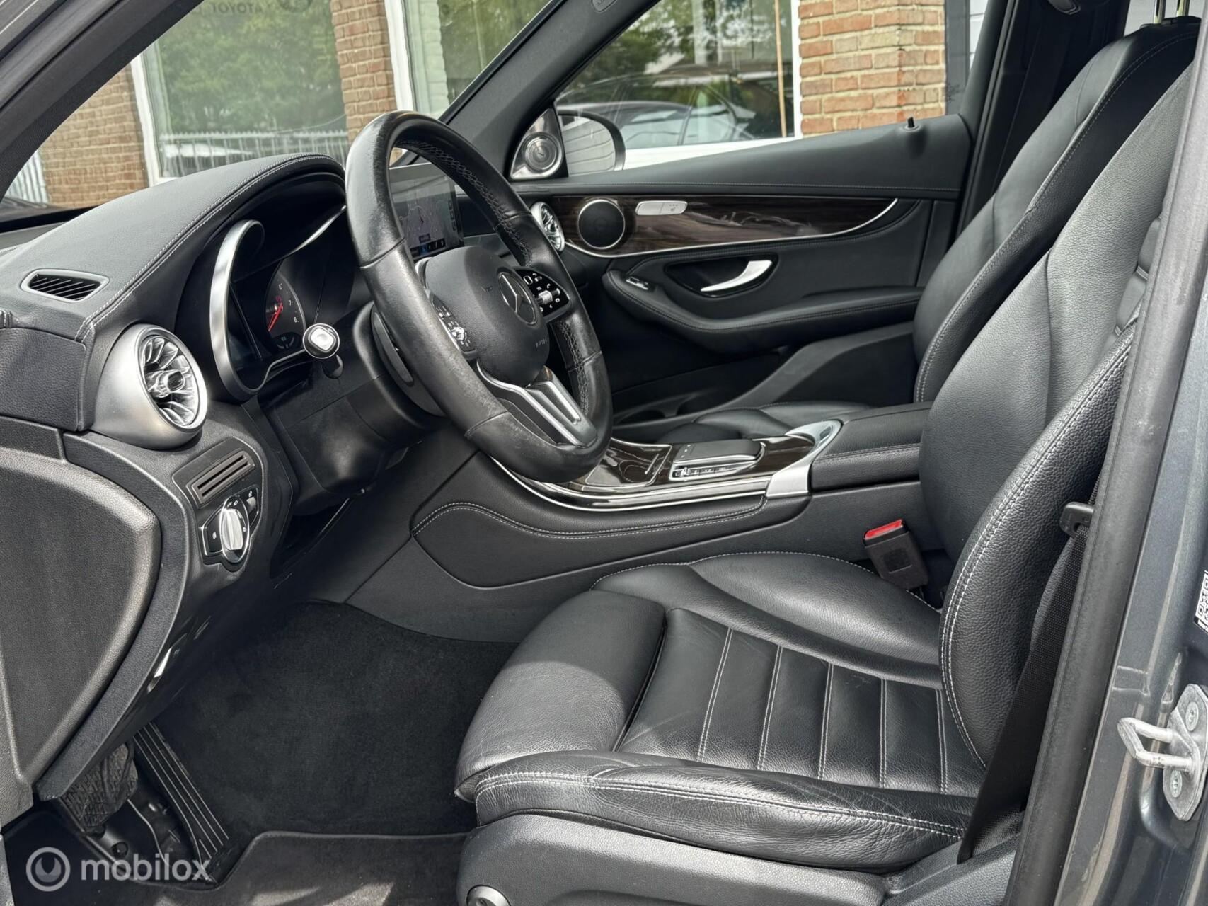 Foto van Mercedes-Benz GLC 300 E 4Matic