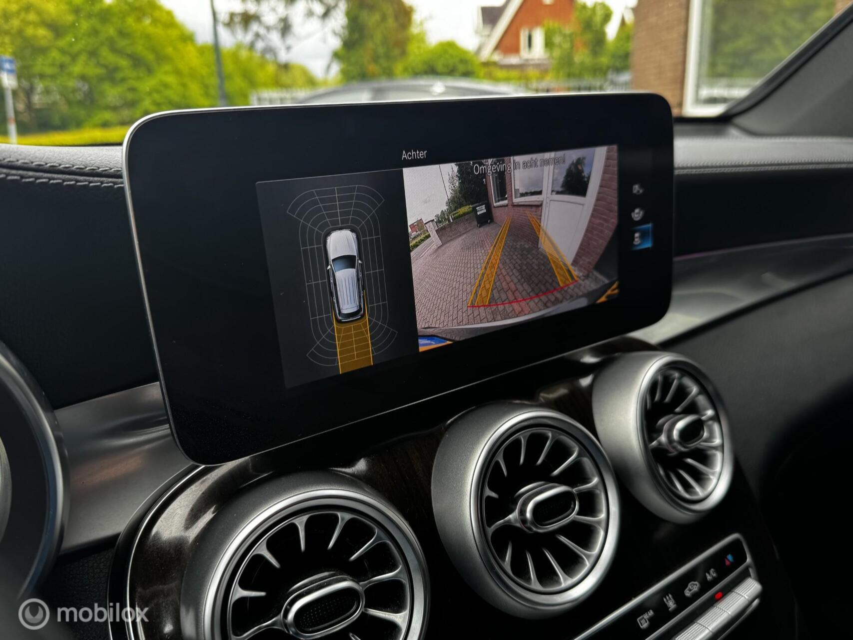 Foto van Mercedes-Benz GLC 300 E 4Matic