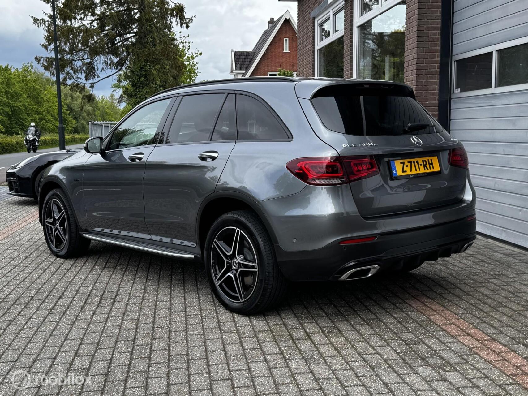 Foto van Mercedes-Benz GLC 300 E 4Matic