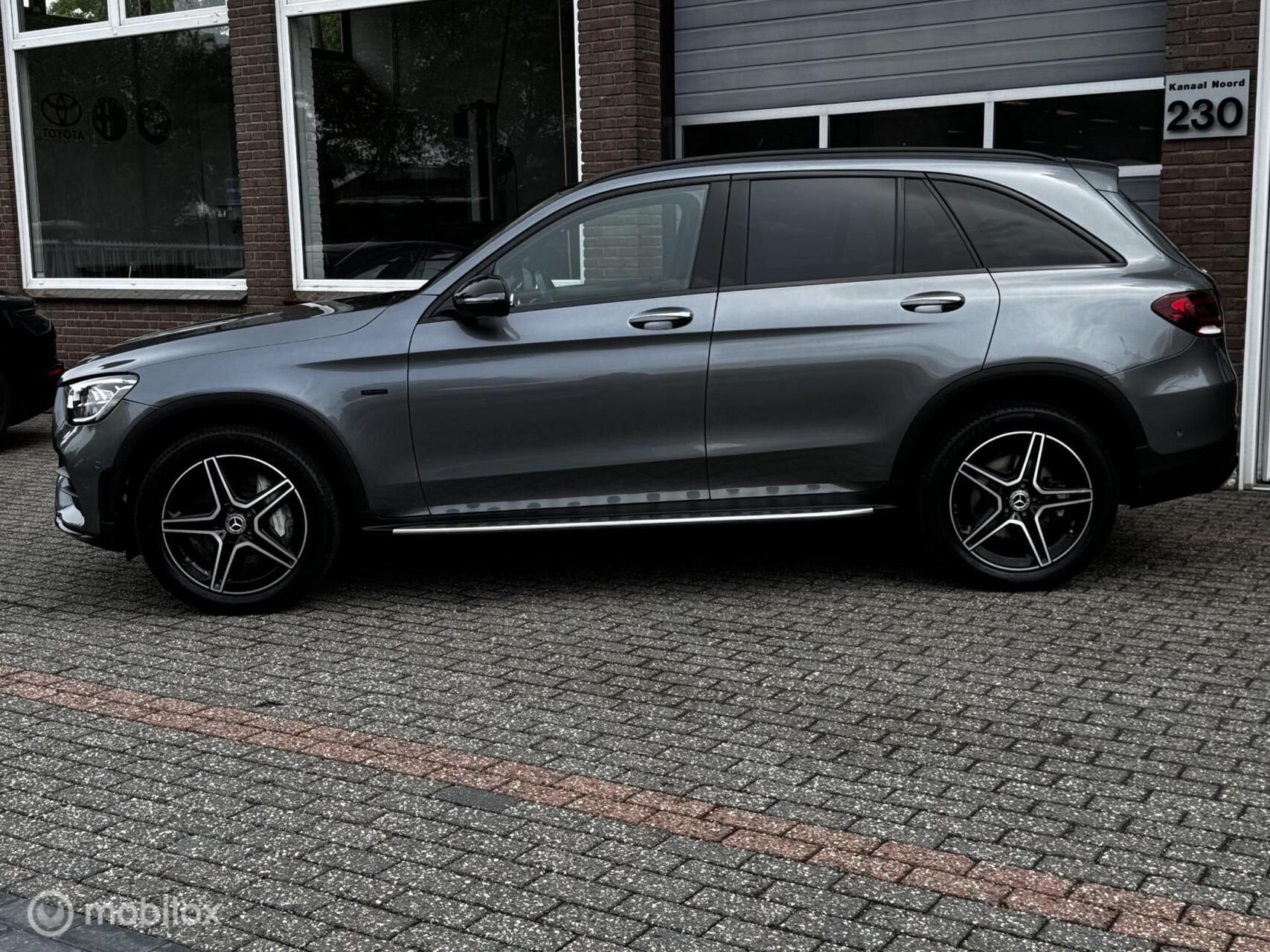 Foto van Mercedes-Benz GLC 300 E 4Matic