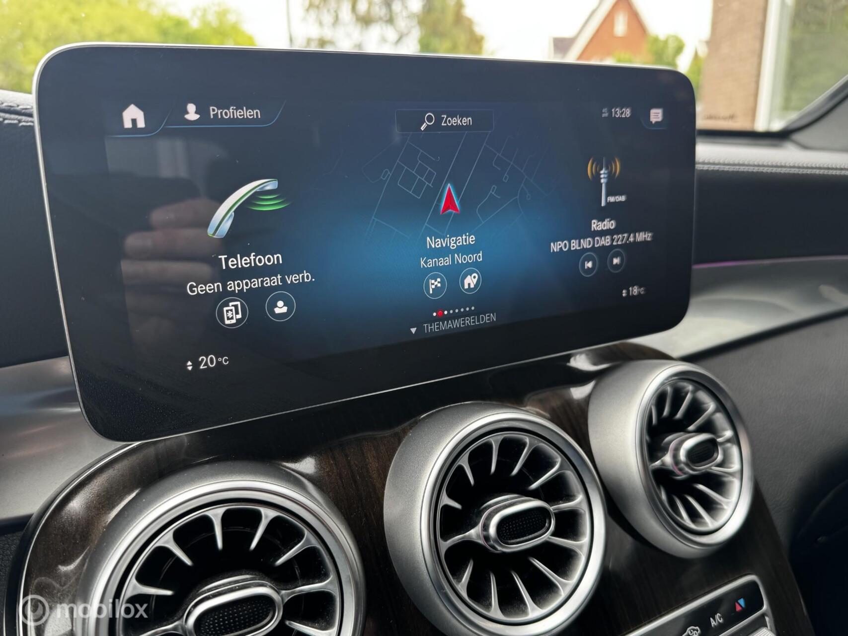 Foto van Mercedes-Benz GLC 300 E 4Matic