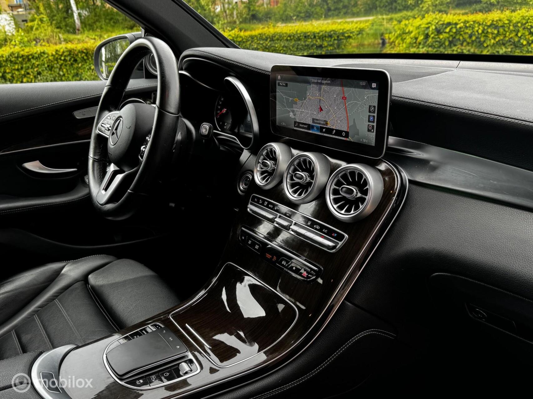 Foto van Mercedes-Benz GLC 300 E 4Matic