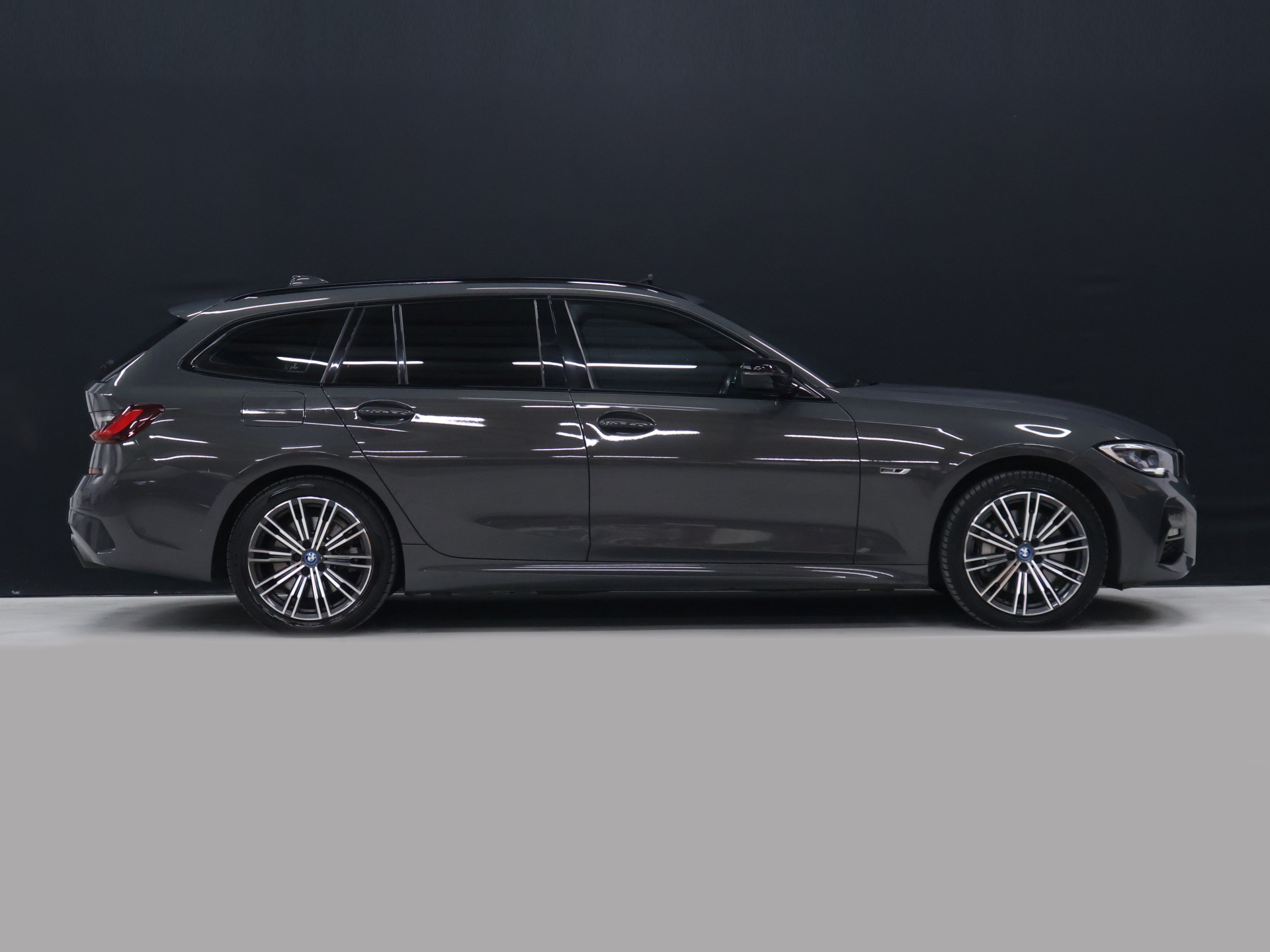 Foto van BMW 330e xDrive