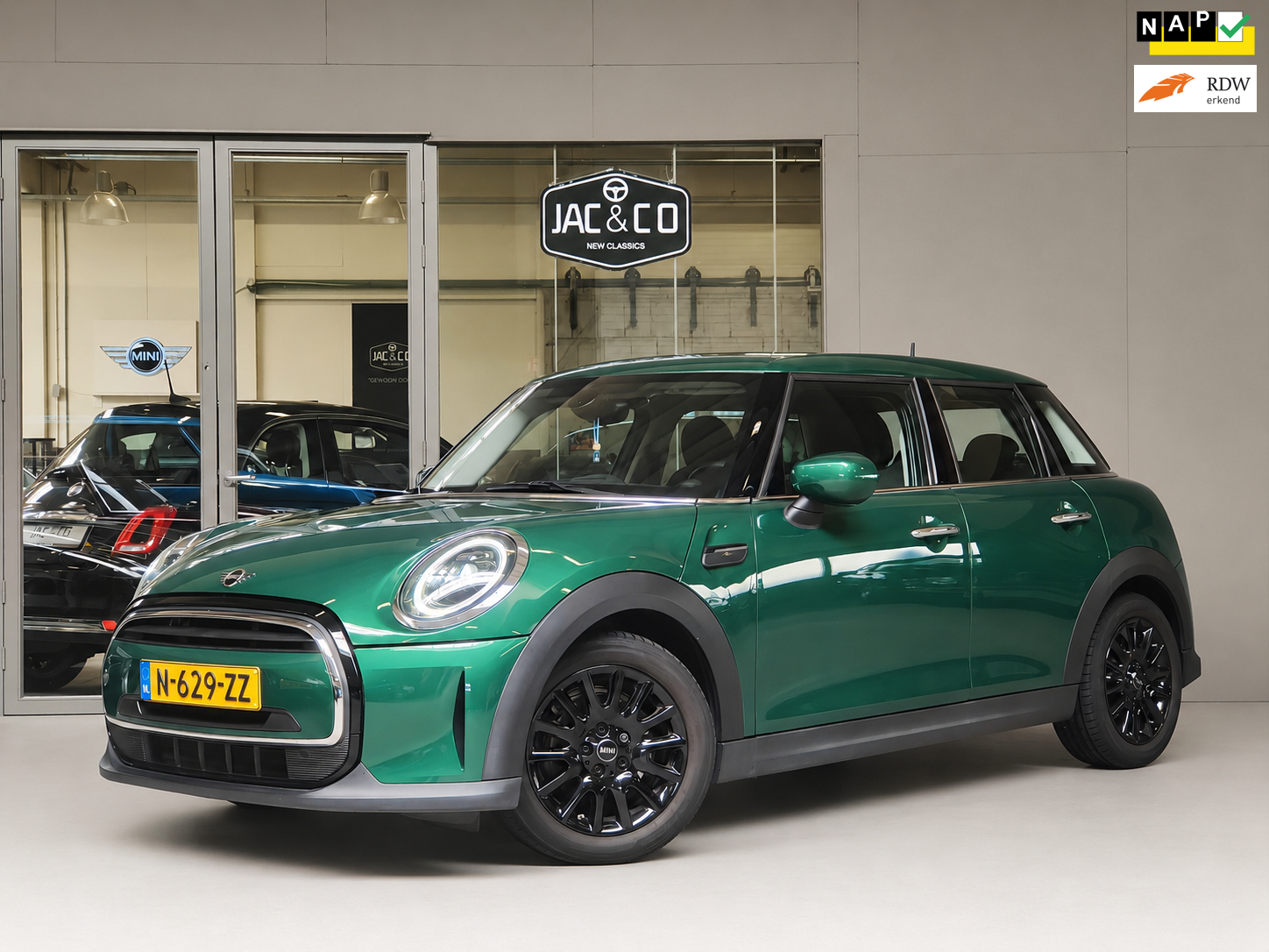 Foto van MINI ONE