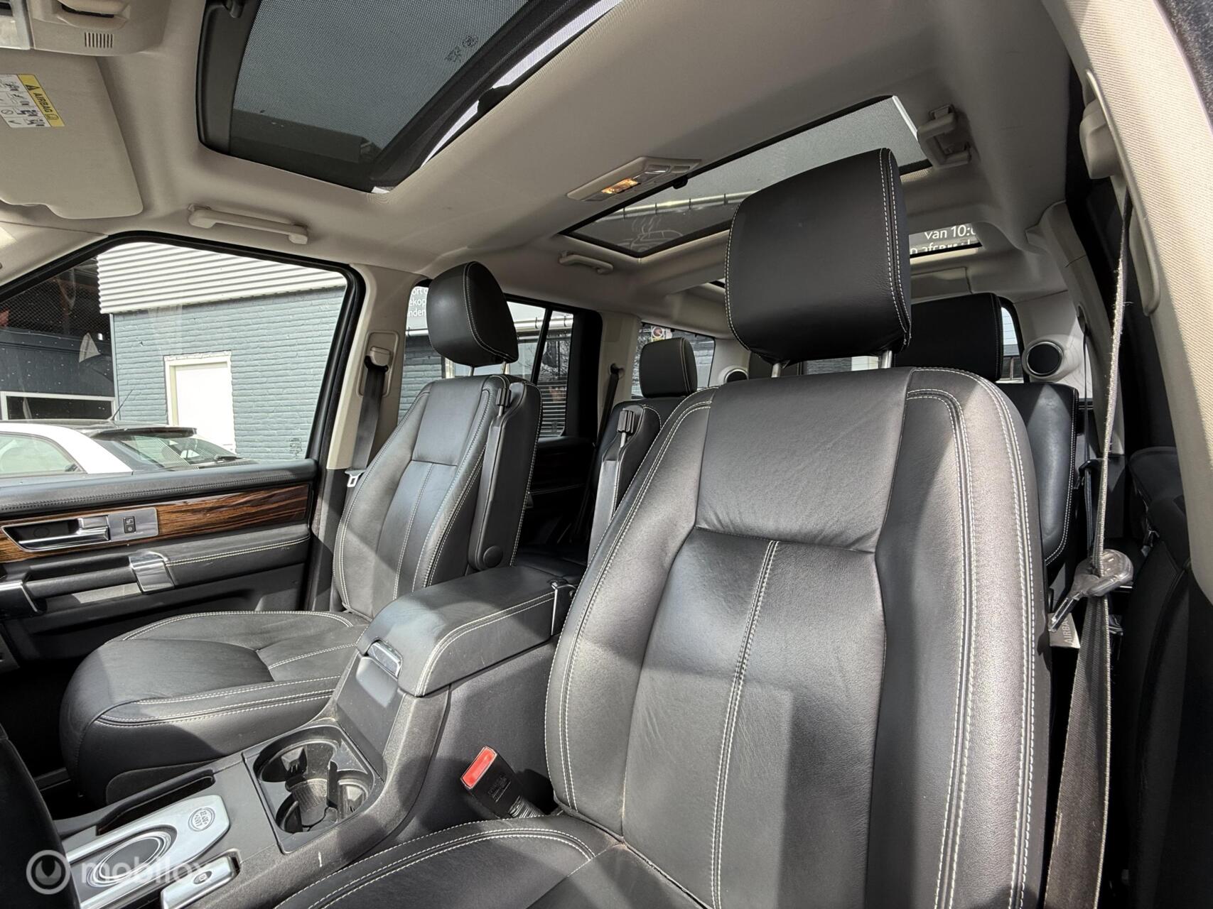 Foto van Land Rover Discovery 4