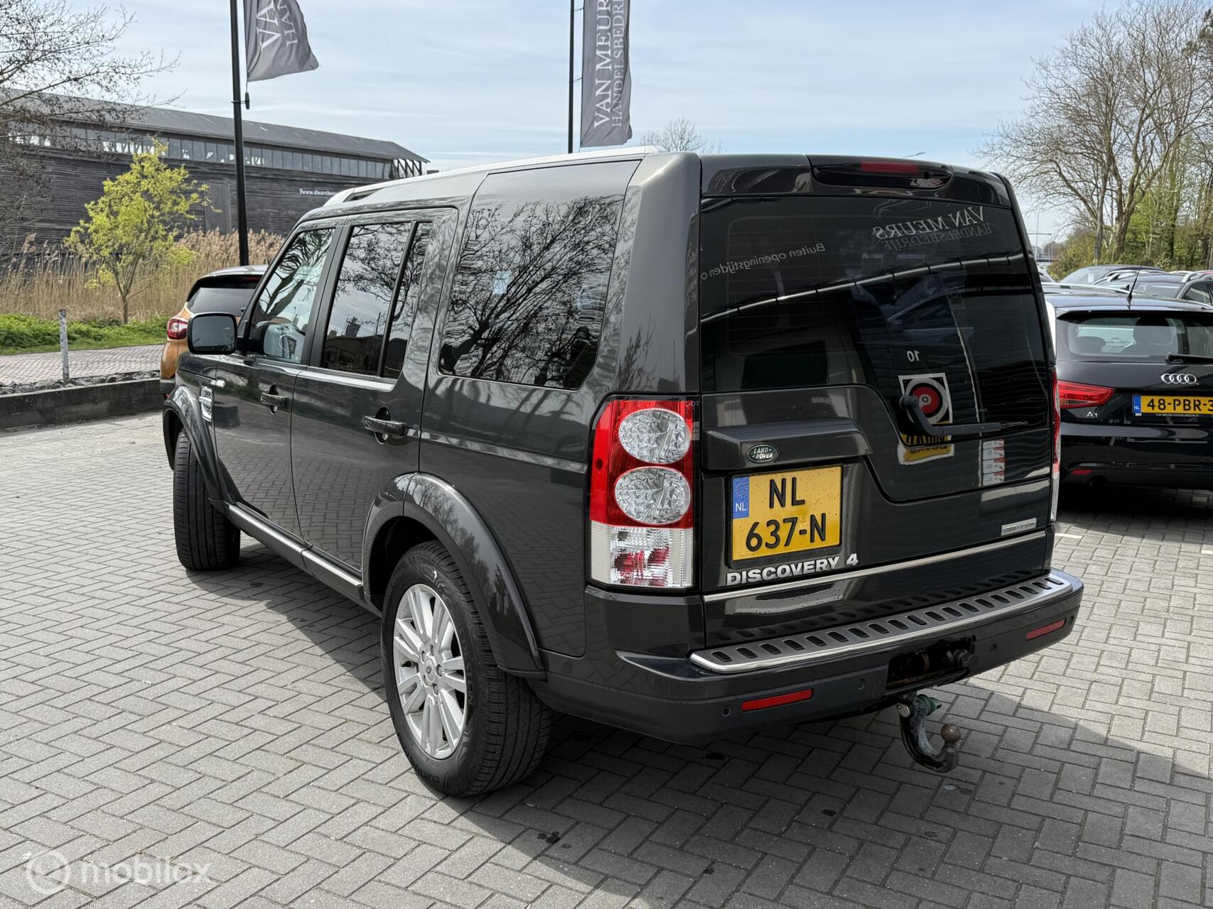 Foto van Land Rover Discovery 4