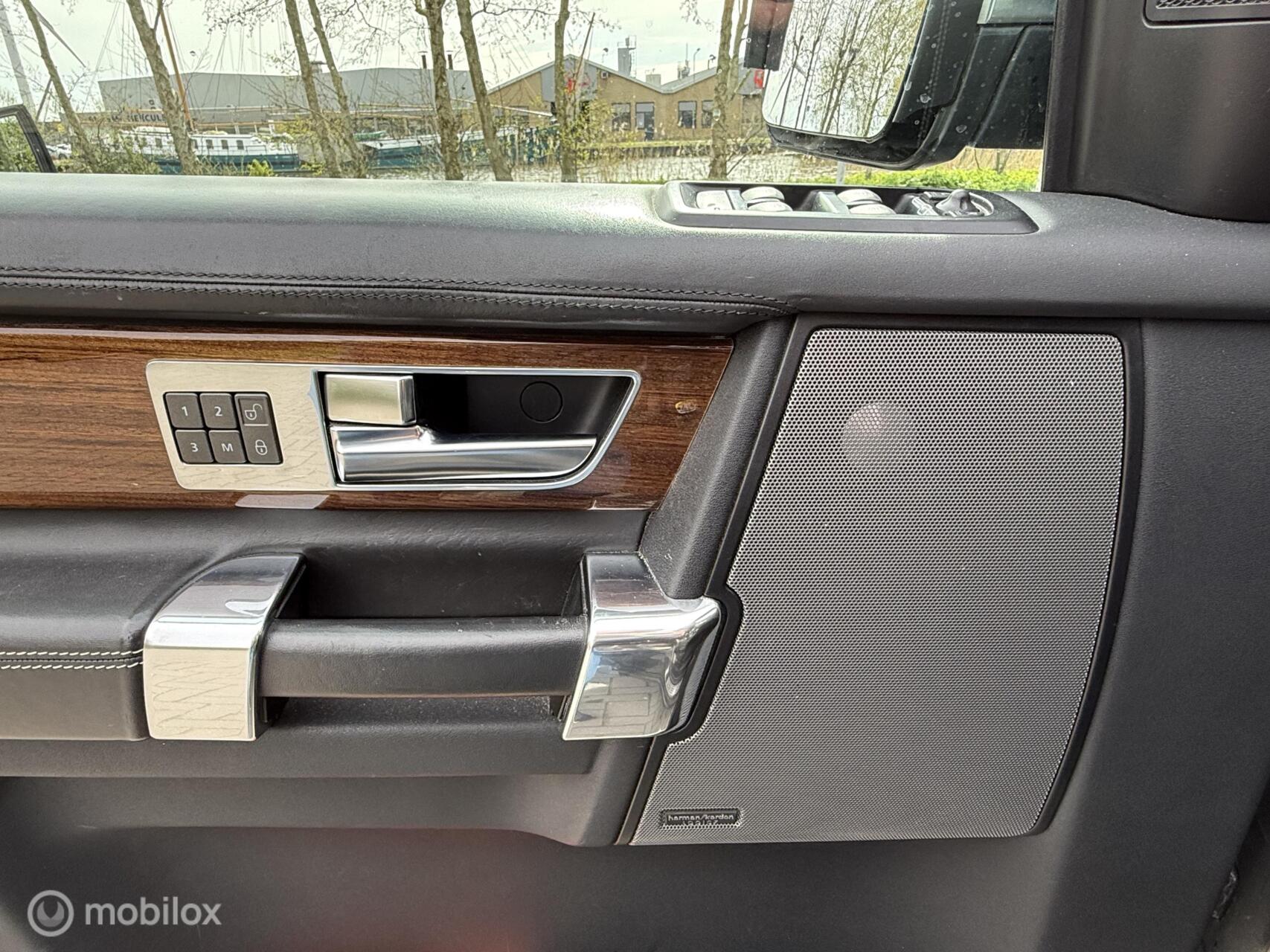 Foto van Land Rover Discovery 4