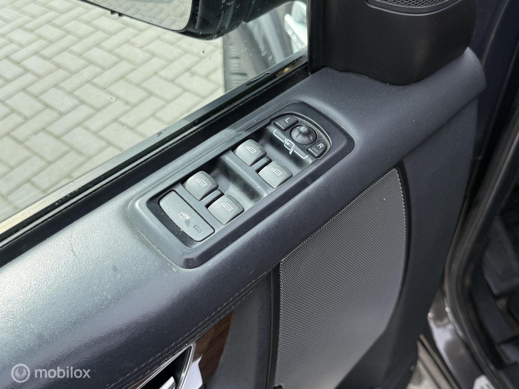 Foto van Land Rover Discovery 4