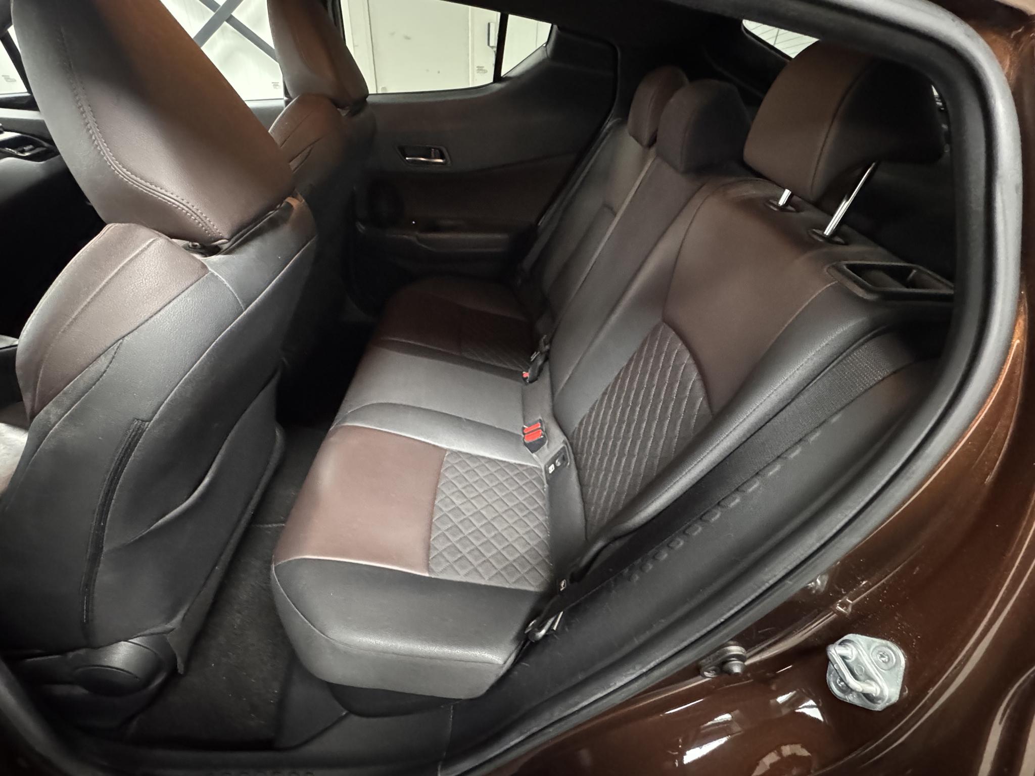 Foto van Toyota C-hr