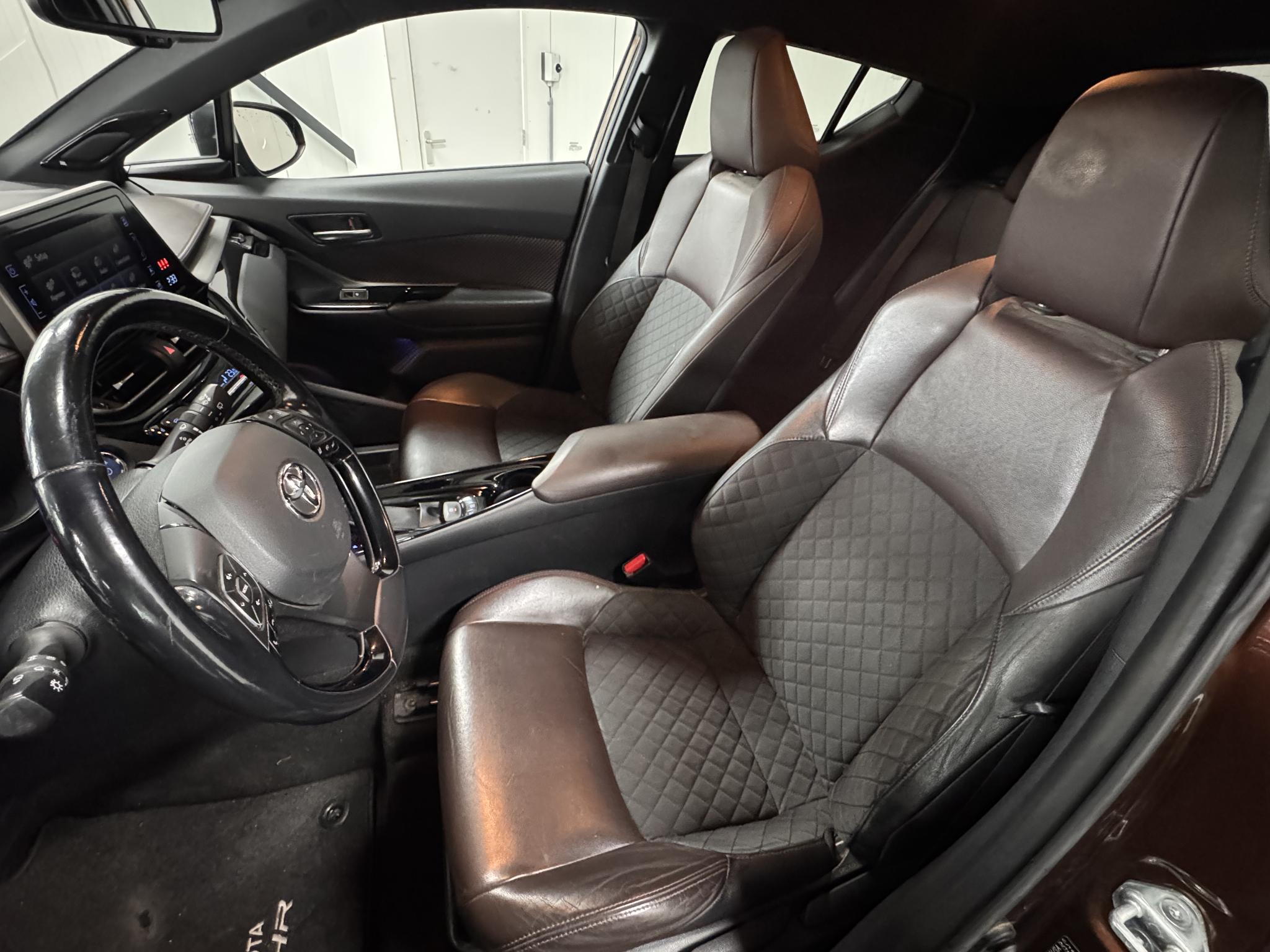 Foto van Toyota C-hr
