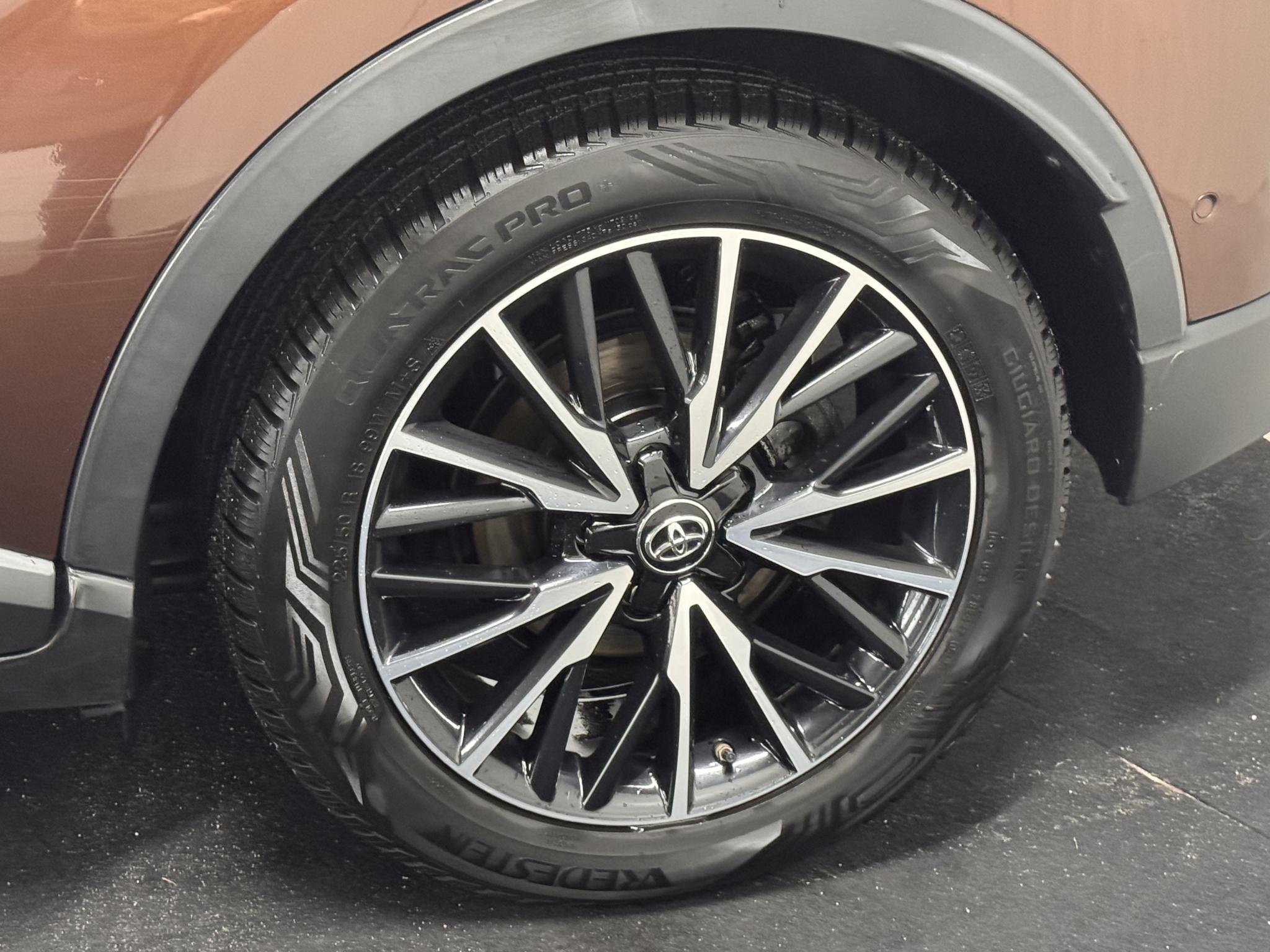 Foto van Toyota C-hr