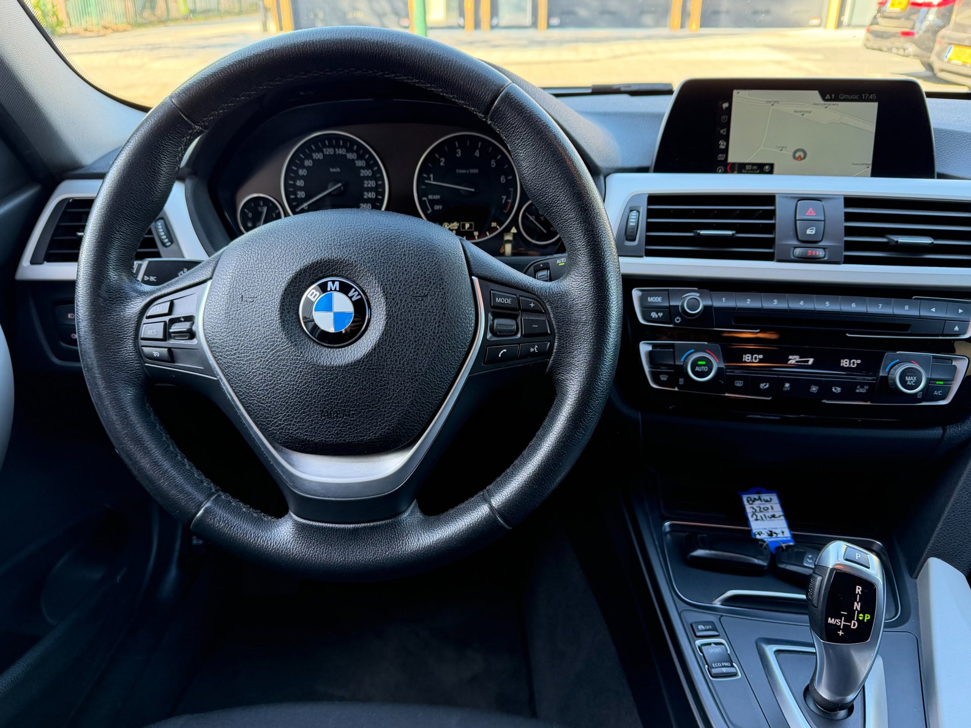 Foto van BMW 320i
