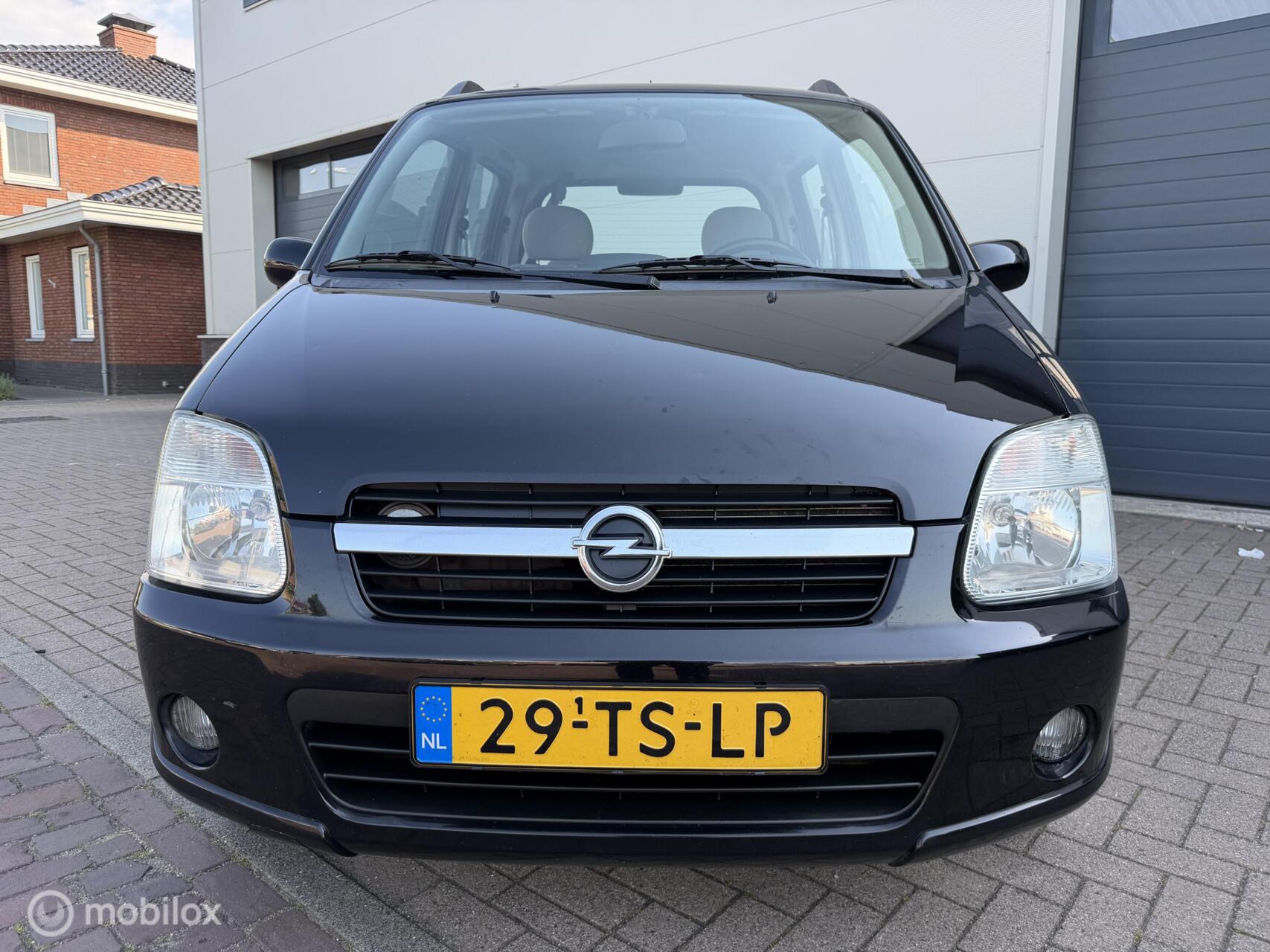 Foto van Opel Agila