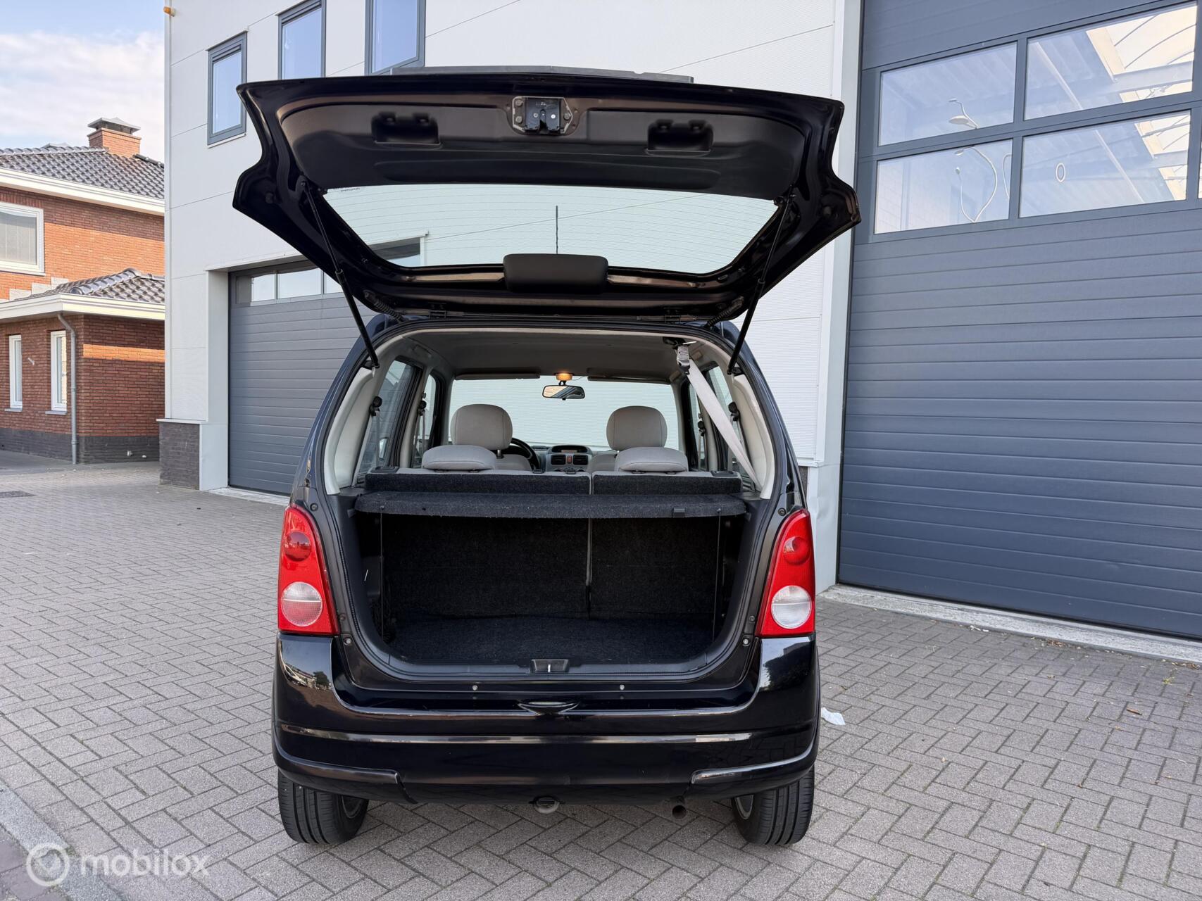 Foto van Opel Agila