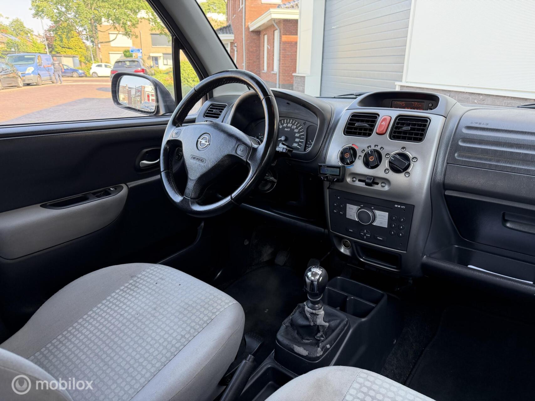 Foto van Opel Agila