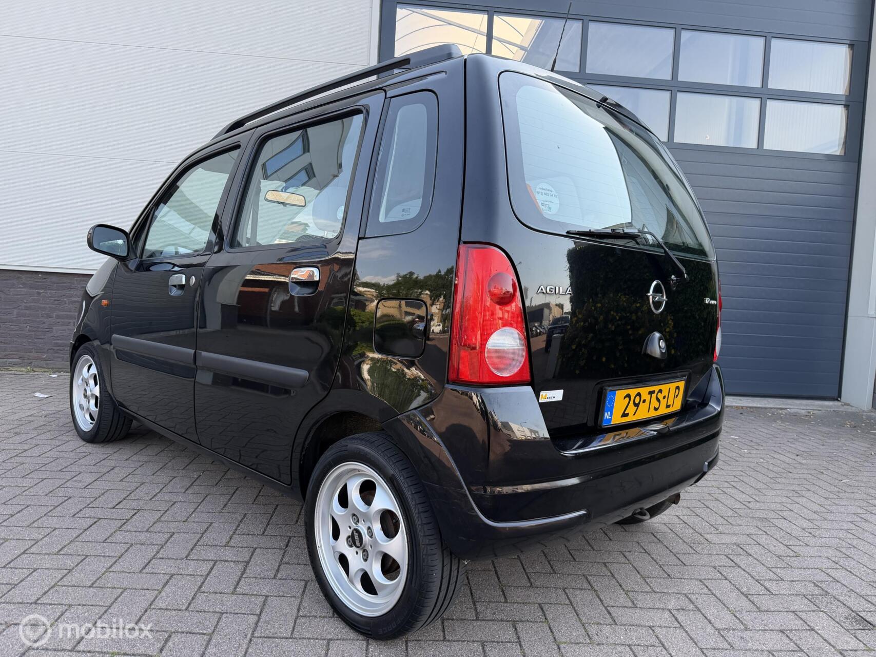 Foto van Opel Agila