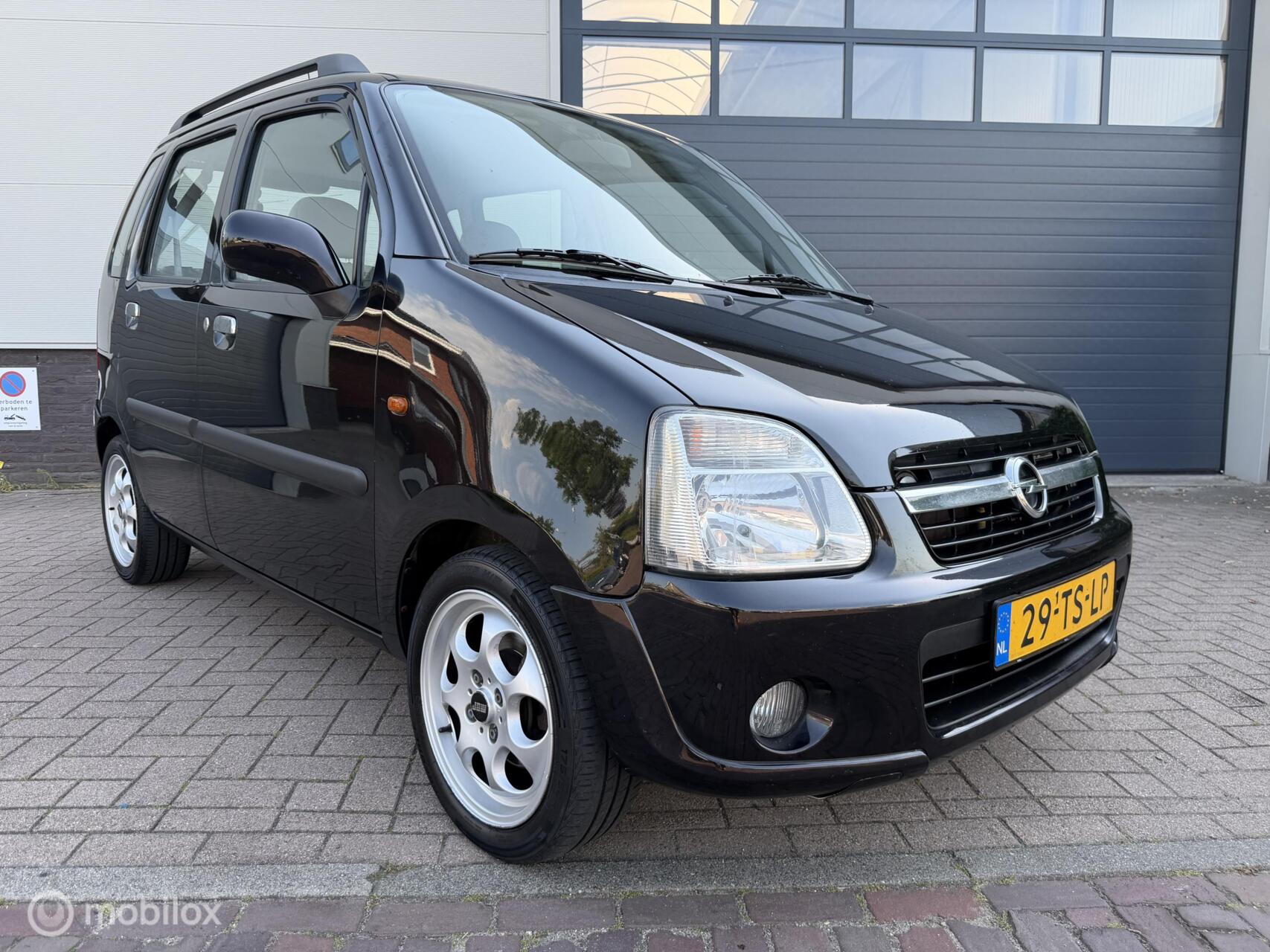 Foto van Opel Agila