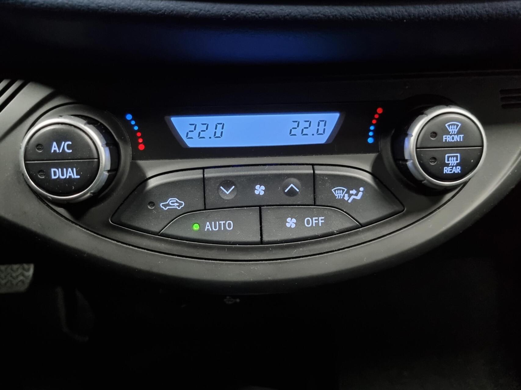 Foto van Toyota Toyota Yaris Hybrid