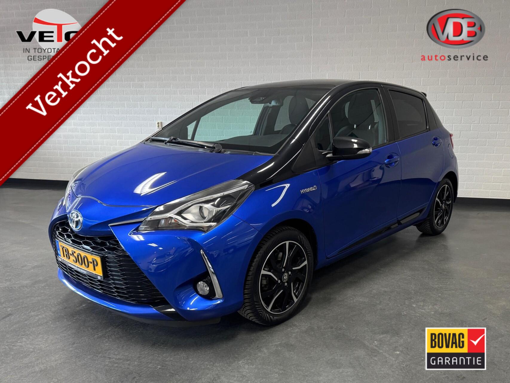 Toyota Toyota Yaris Hybrid 1.5 Hybrid Bi-Tone / Pano / Trekhaak 2018 - voorkant